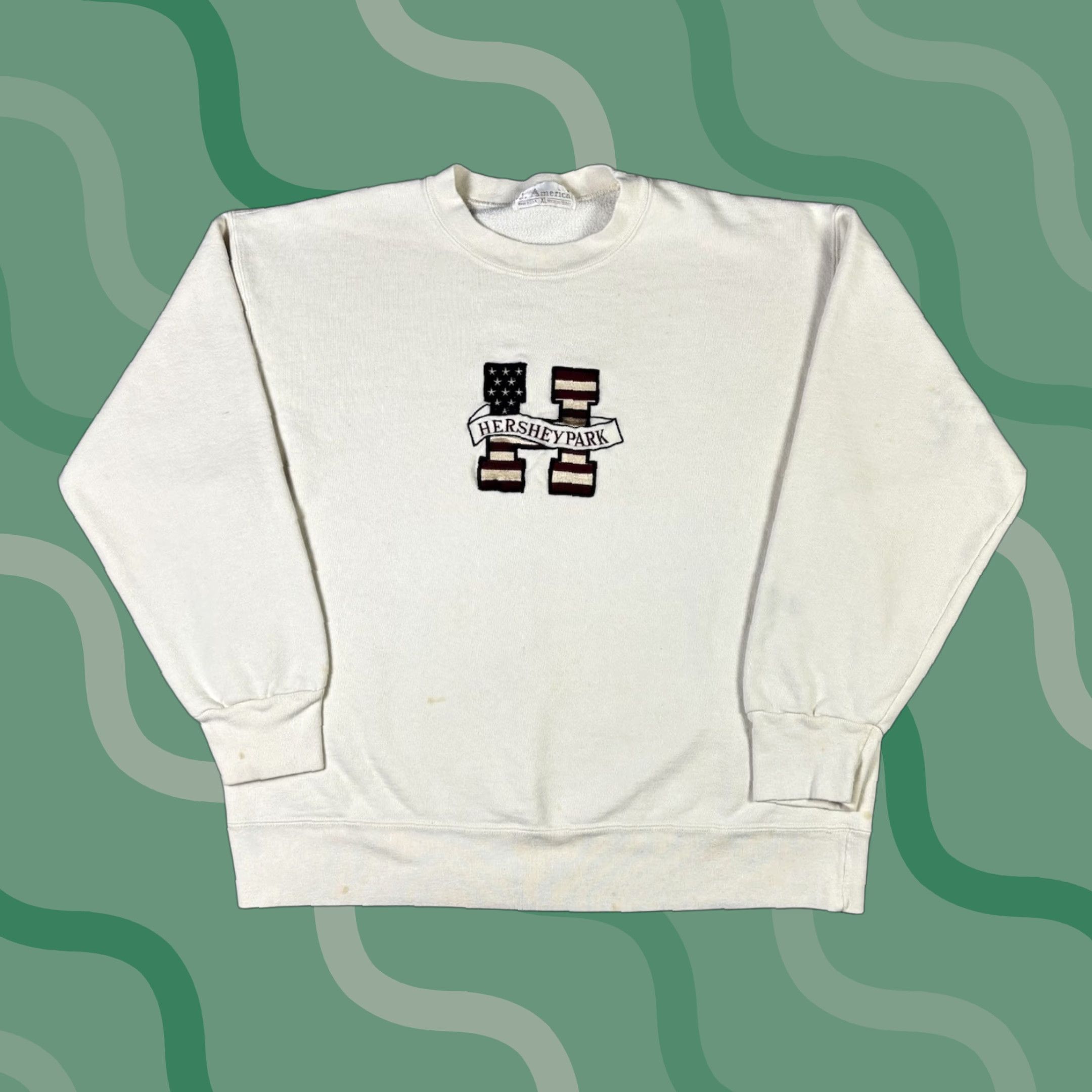 Vintage VINTAGE Hershey Park Sweatshirt Embroidered Logo Pullover Mens XL 90s Size US XL / EU 56 / 4 - 1 Thumbnail