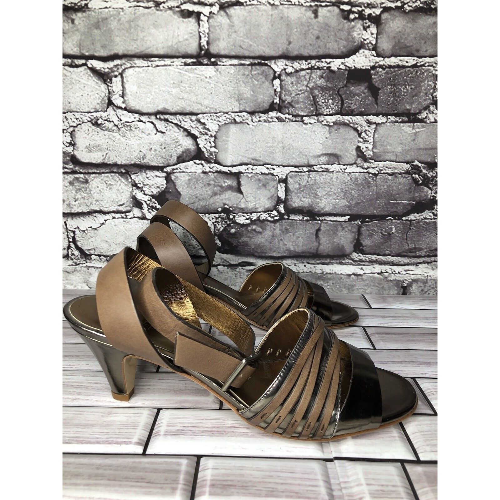 Other Nanette Lepore Silver Patent Brown Leather Ankle Straps Heel Size US 7.5 / IT 37.5 - 19 Thumbnail