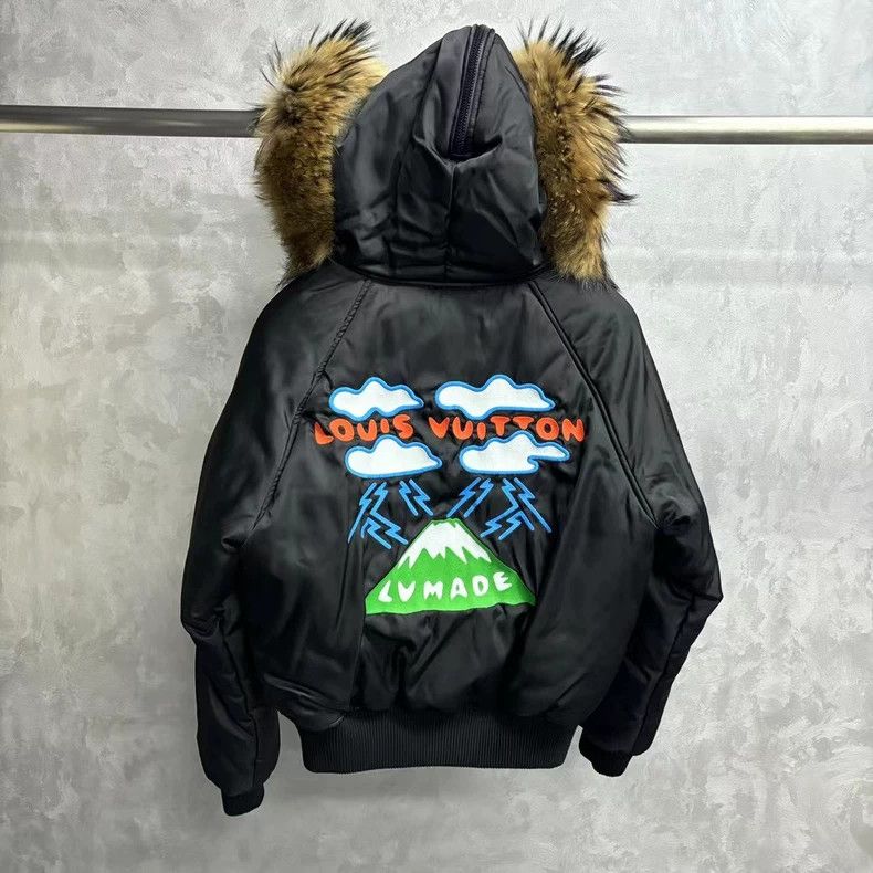 Louis Vuitton Louis Vuitton Black nigo logo mountain aviator casual hoode Size US M / EU 48-50 / 2 - 5 Thumbnail