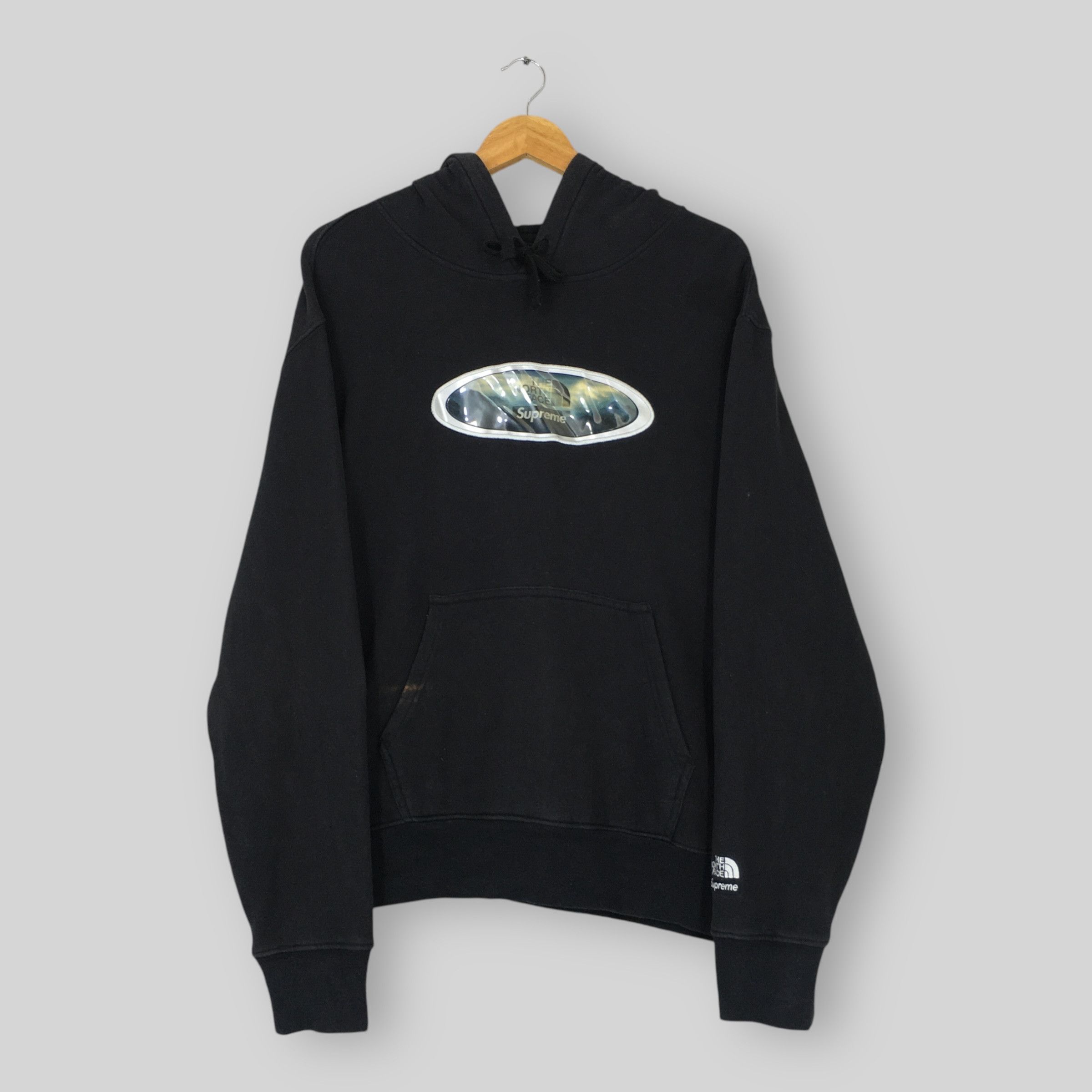 Supreme × The North Face RARE Supreme x The North Face Lenticular Logo Hoodie Medium Size US M / EU 48-50 / 2 - 1 Thumbnail