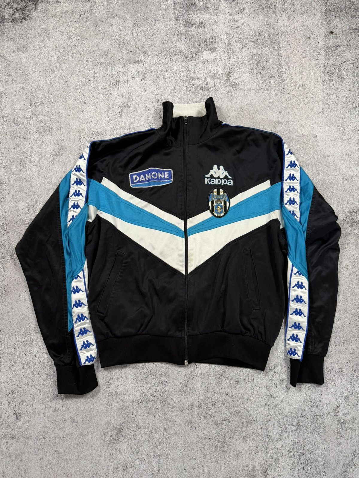 Kappa Juventus Baggio Home Tracktop 1993-94 DANONE Kappa Vintage!! Size US L / EU 52-54 / 3 - 1 Thumbnail