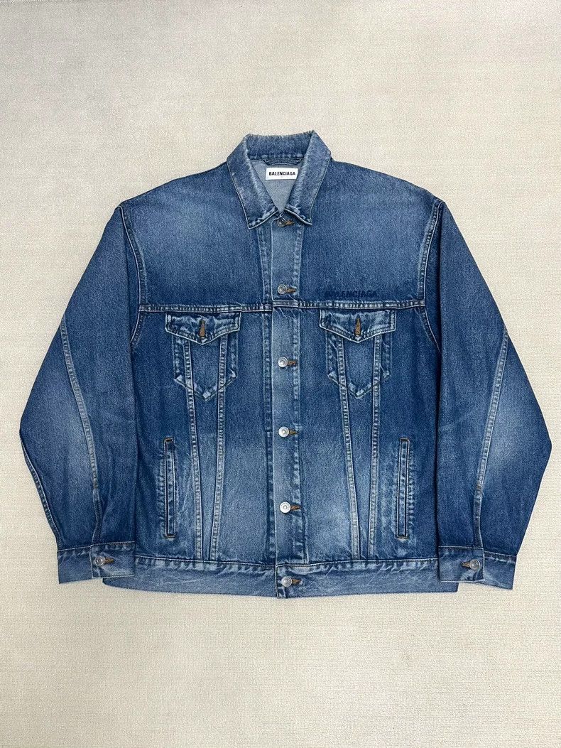 Balenciaga Balenciaga size 34 Cut and destroy embroidered logo denim j Size US M / EU 48-50 / 2 - 3 Thumbnail