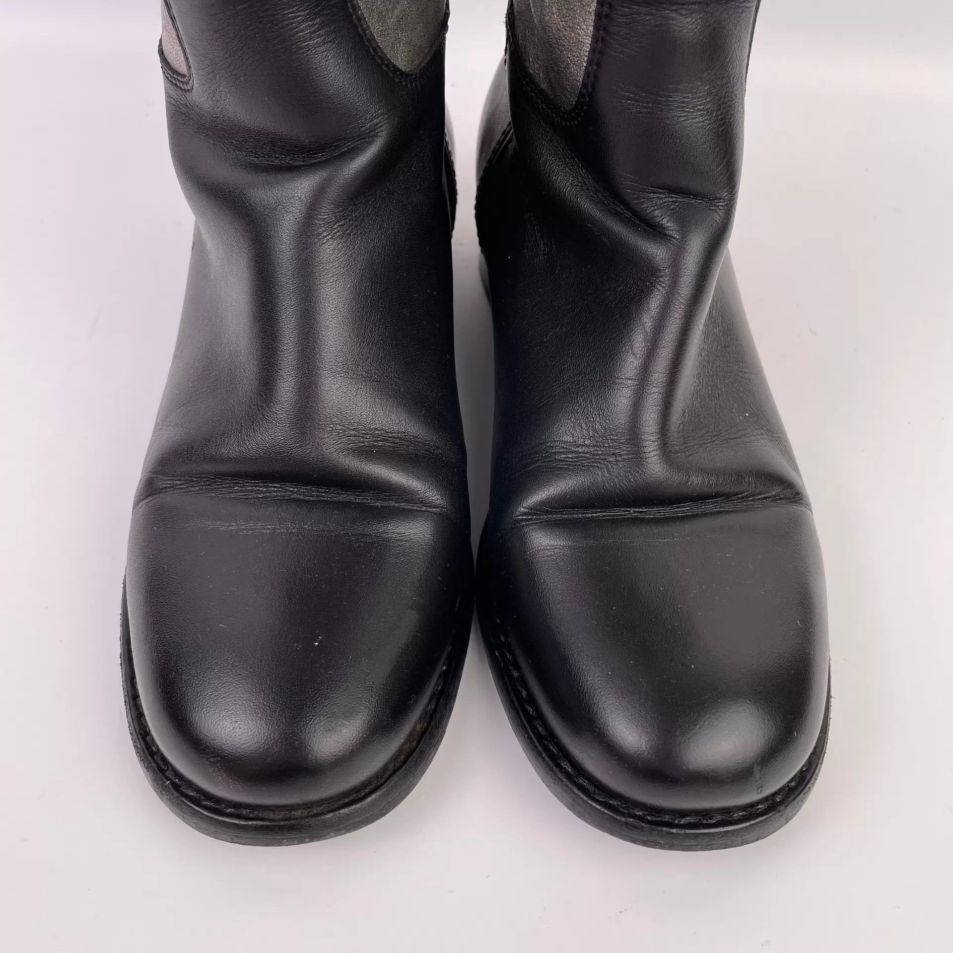 Chanel CHANEL Color Blocked Tall Flat Boots EU 37.5 Size US 7 / IT 37 - 8 Thumbnail