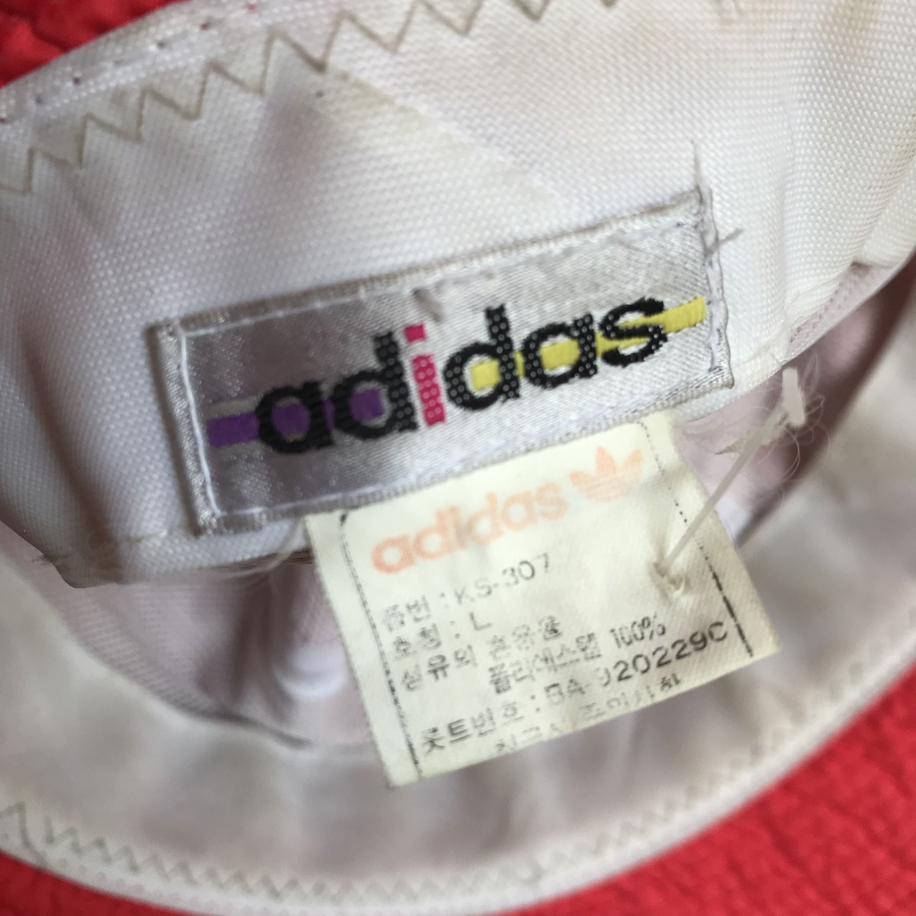 Adidas Vintage adidas Originals Bucket hat In Nylon red material Size ONE SIZE - 7 Thumbnail