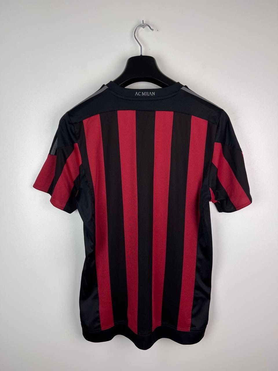 Adidas AC Milan Adidas home jersey t-shirts size M Size US M / EU 48-50 / 2 - 2 Thumbnail