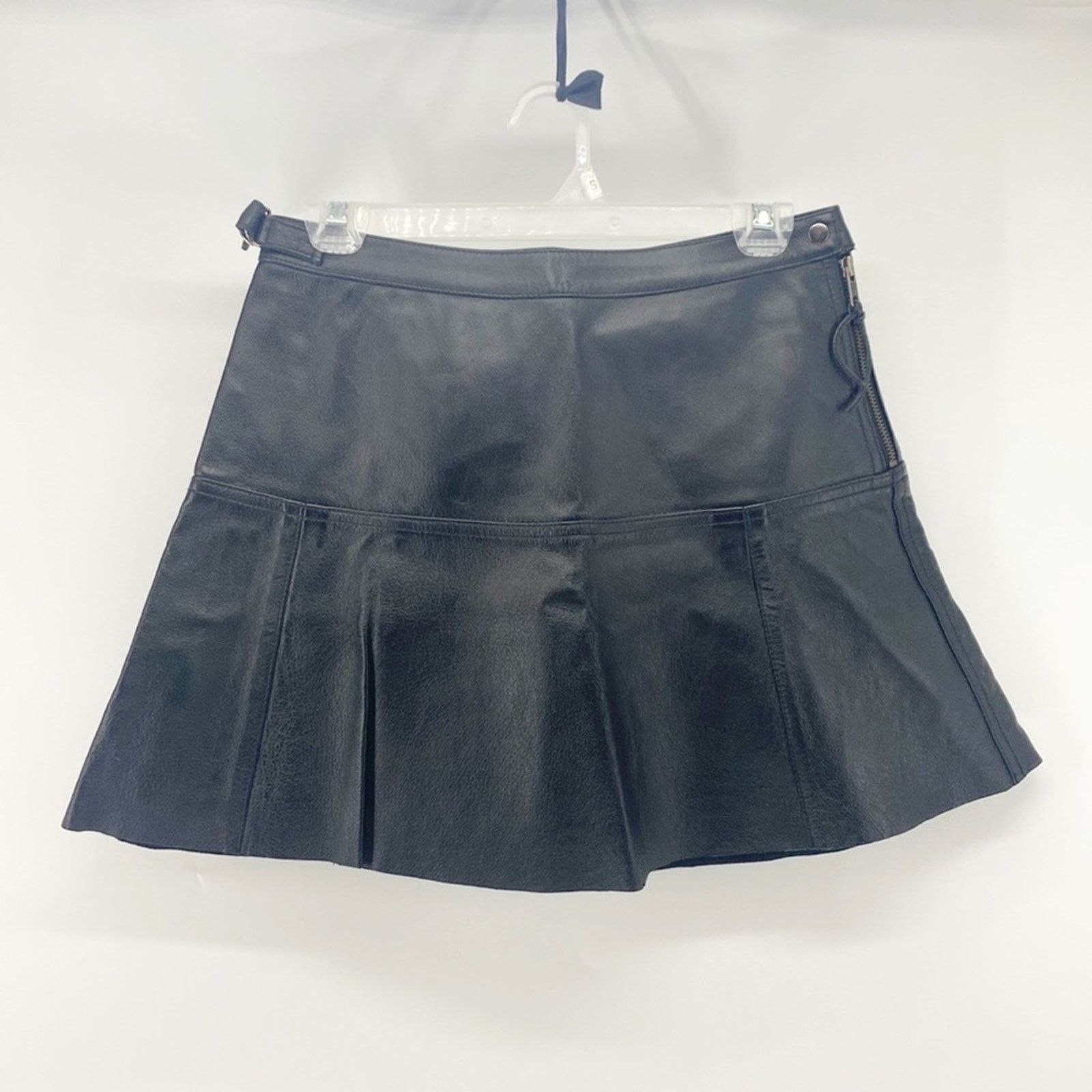 Other Vintage Newport News leather min skirt flare black sz 4 Size 27" / US 4 / IT 40 - 1 Thumbnail