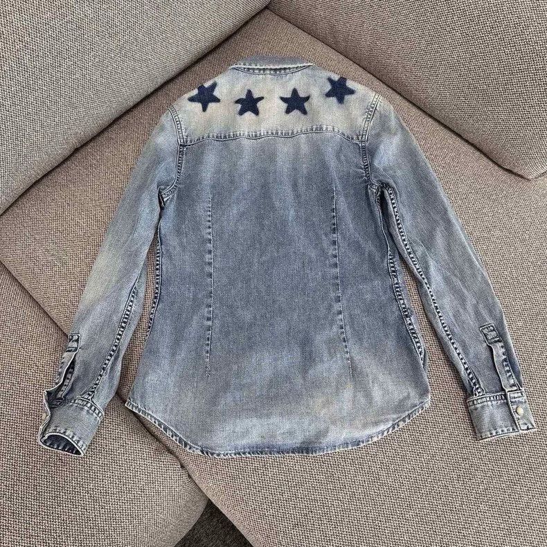 Givenchy Givenchy Size38 Pearl Buttoned Five-Star Denim Jacket Size US M / EU 48-50 / 2 - 2 Thumbnail