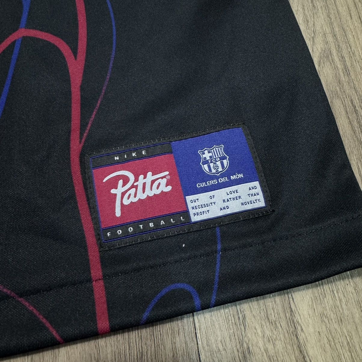 Nike Barcelona x Patta special edition training shirt (bnwt) Size US L / EU 52-54 / 3 - 4 Thumbnail
