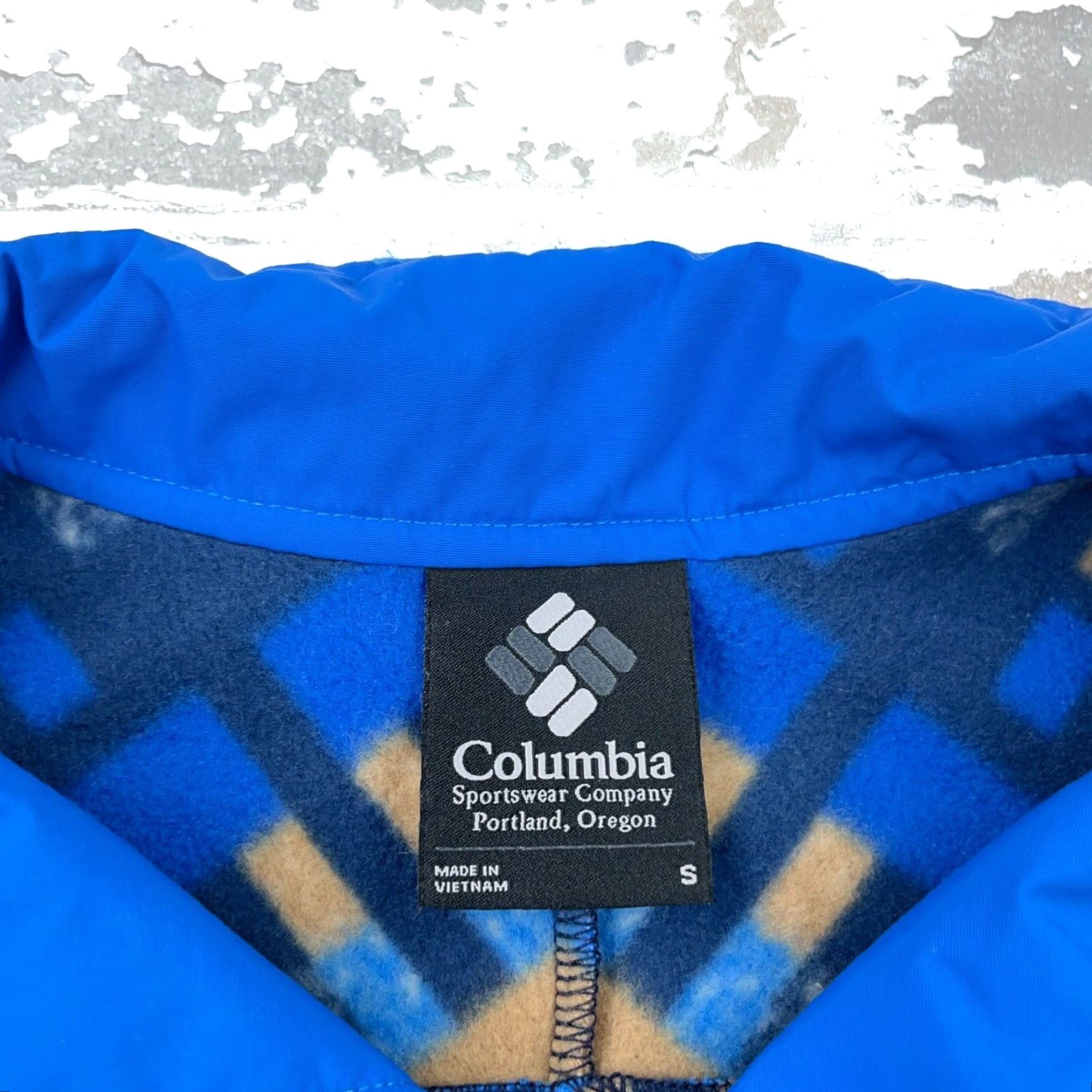 Vintage Columbia Pullover Sweater Men Small Blue Fleece Knit Geometric Aztec Classic Modern Outdoor Casual Travel Workwear Size US S / EU 44-46 / 1 - 6 Thumbnail