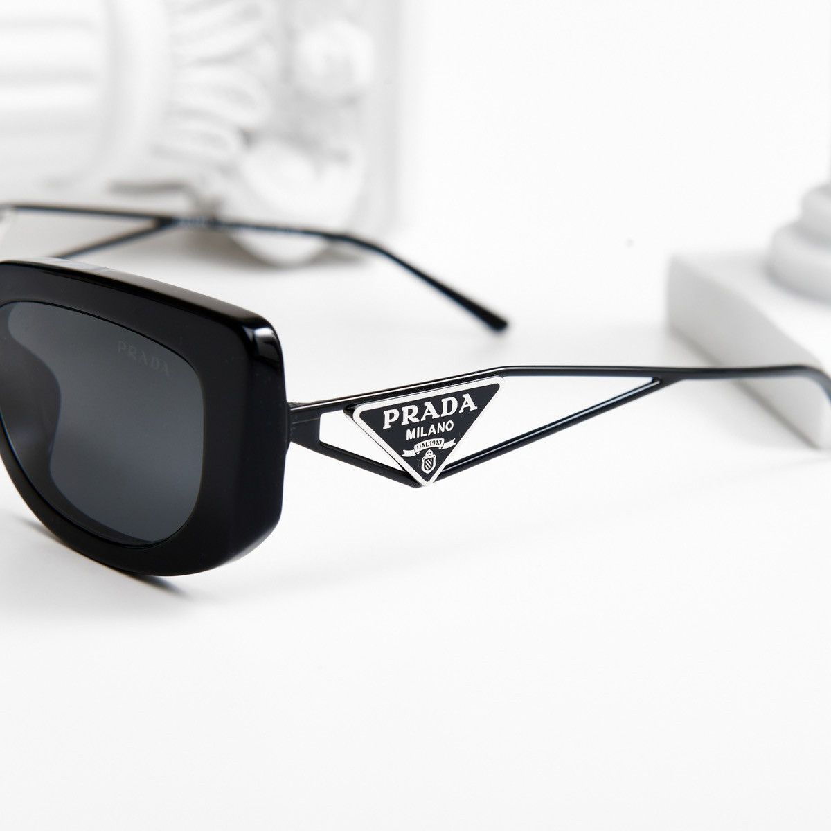 Prada PRADA 0PR 14YS 1AB5S0 SUNGLASSES Size ONE SIZE - 3 Thumbnail
