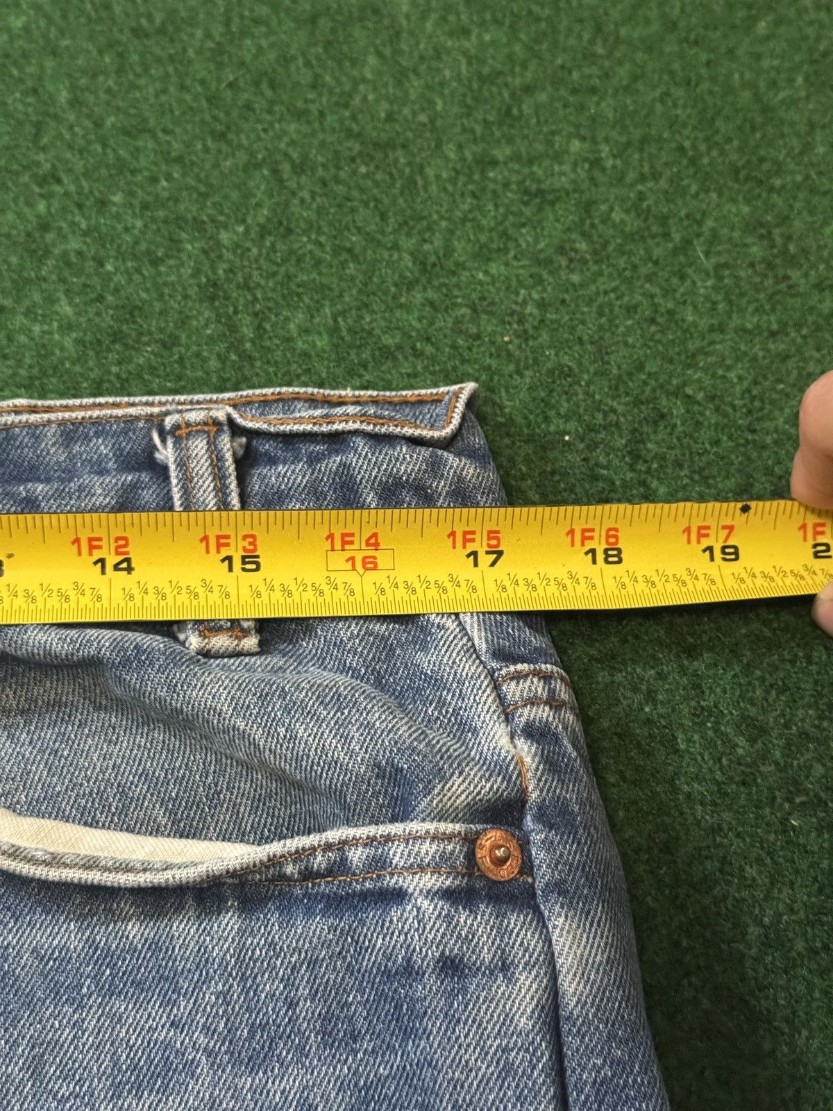 Levi's Vintage Clothing Vintage 70s Levi’s 517 Bootcut Flare Distressed 34x28 Jeans Size US 34 / EU 50 - 6 Thumbnail