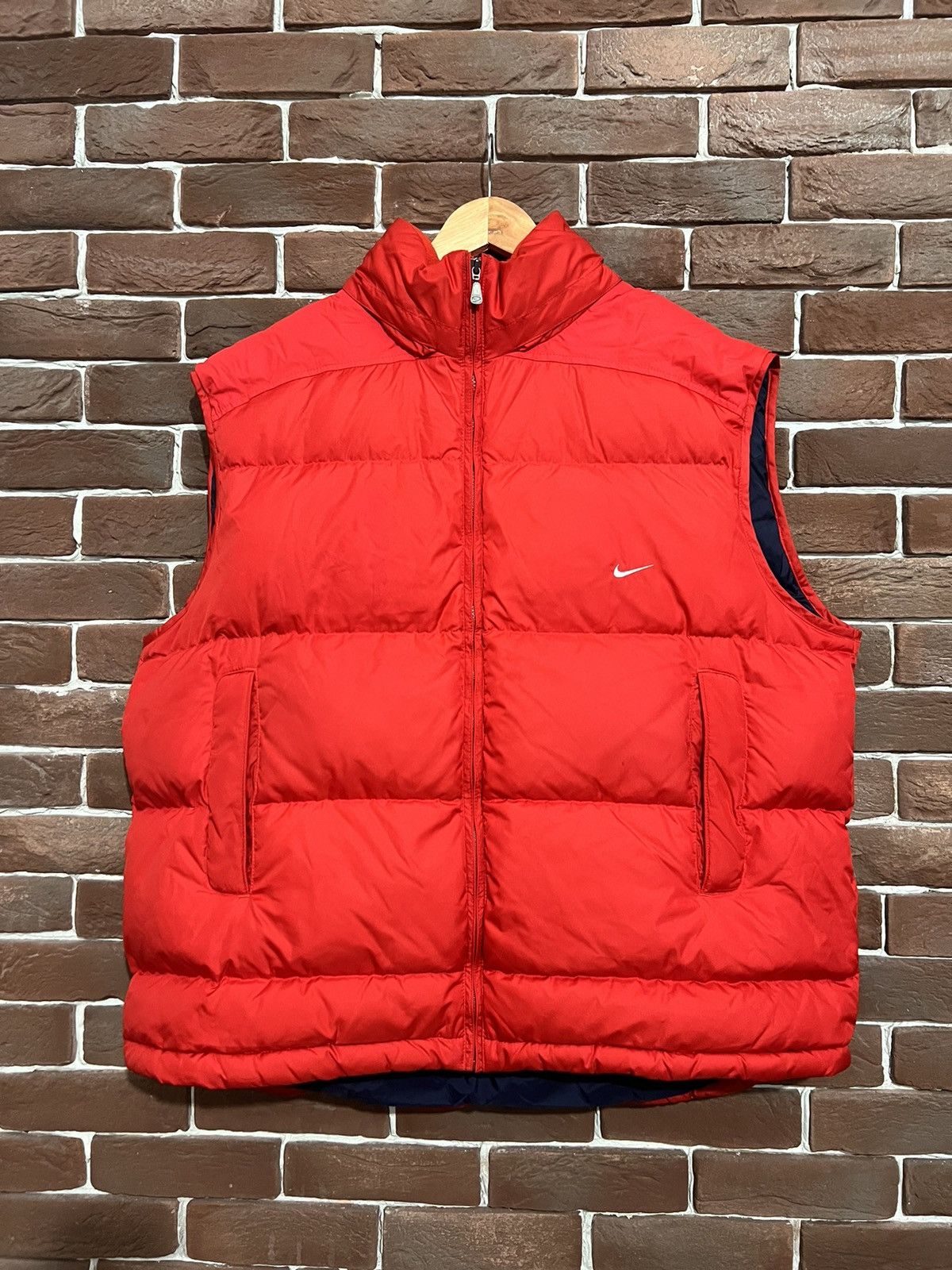 Nike Vintage 00s Nike Swoosh Red Down Puffer Hooded Vest Size XXL Size US XXL / EU 58 / 5 - 1 Thumbnail