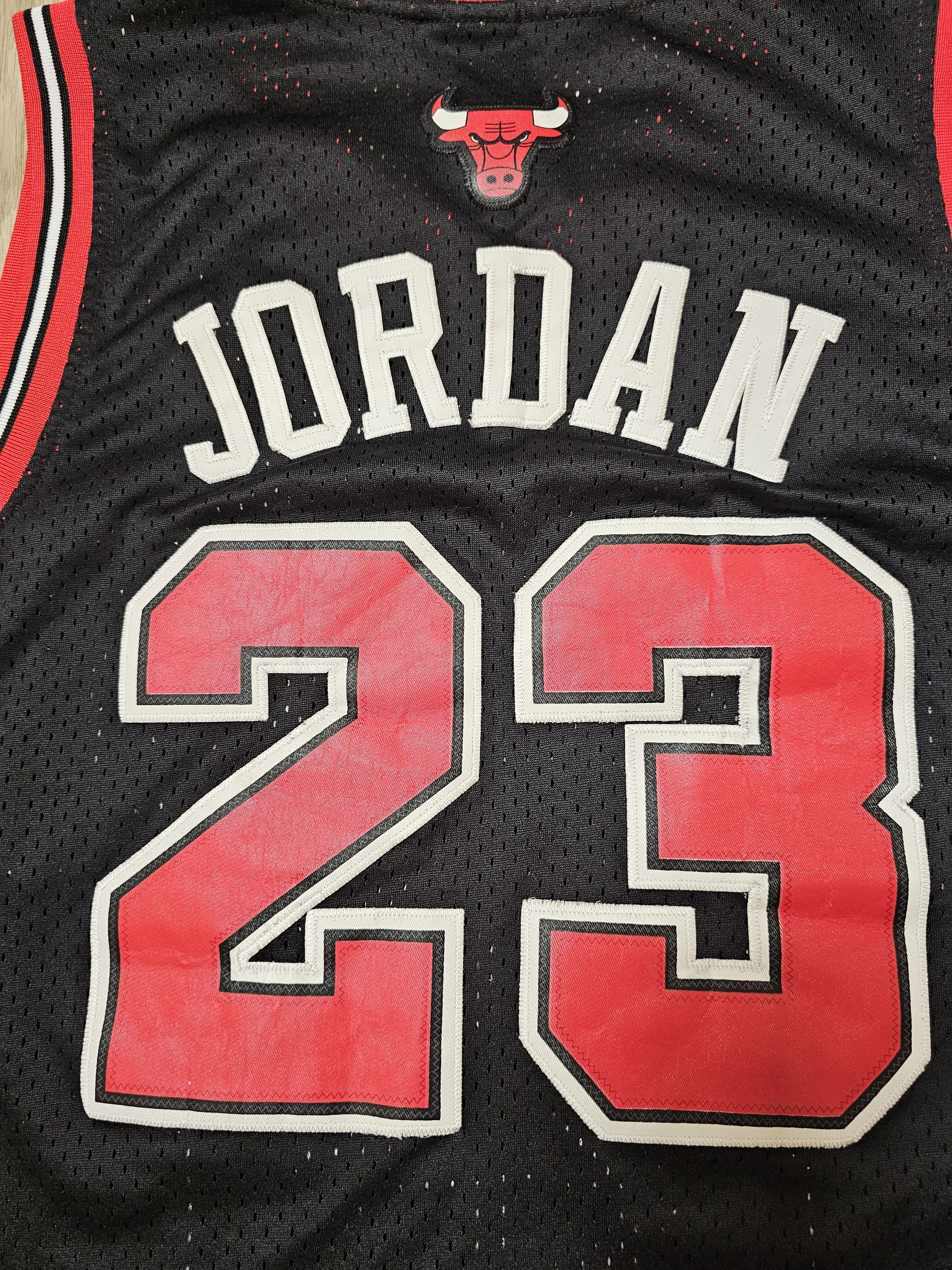 NBA × Vintage CHICAGO BULLS NIKE VINTAGE JORDAN JERSEY BASKETBALL SHIRT Size US M / EU 48-50 / 2 - 5 Thumbnail