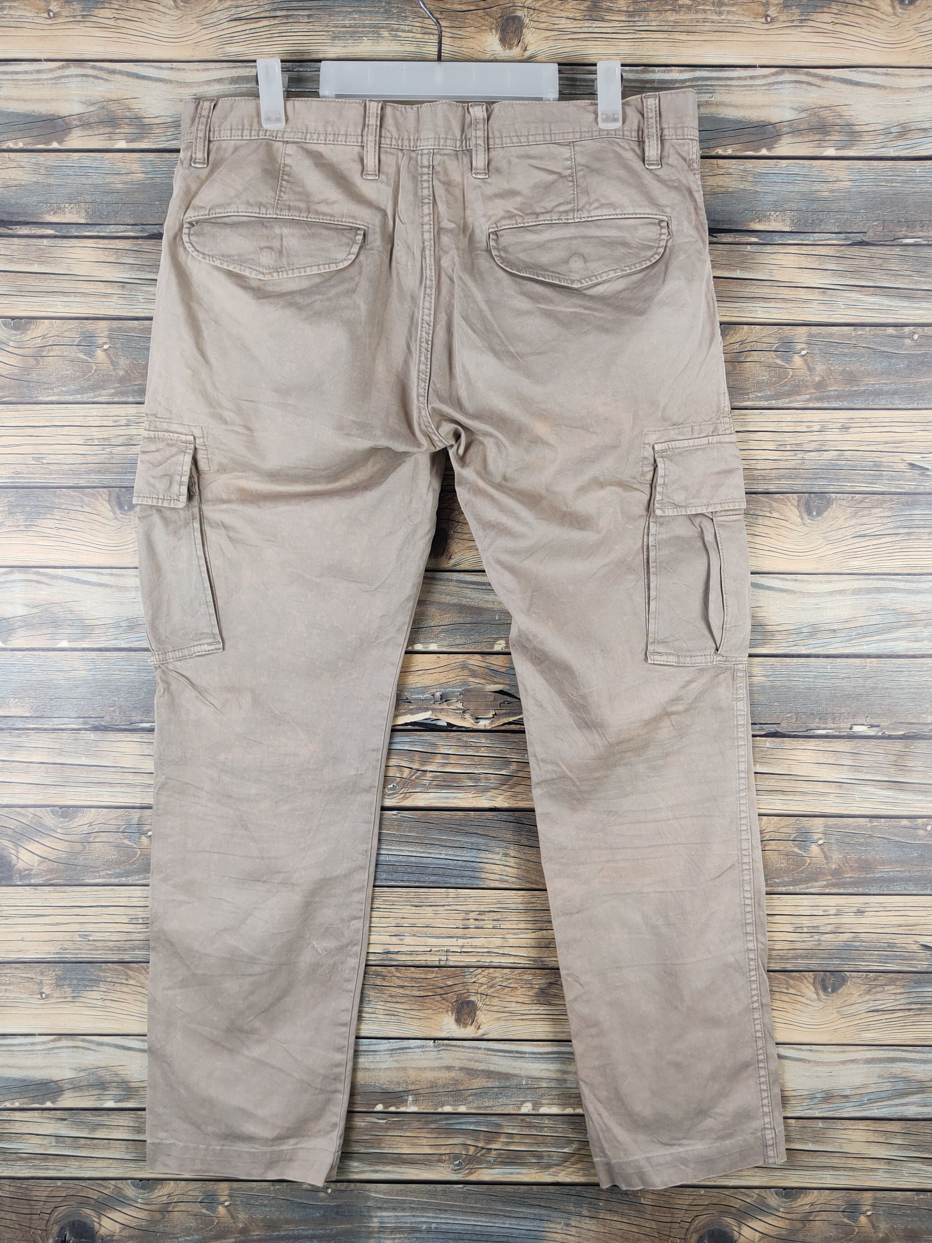 Japanese Brand DL Uniqlo Beige Multipocket Cargo Pants #2371 Size US 35 - 7 Thumbnail