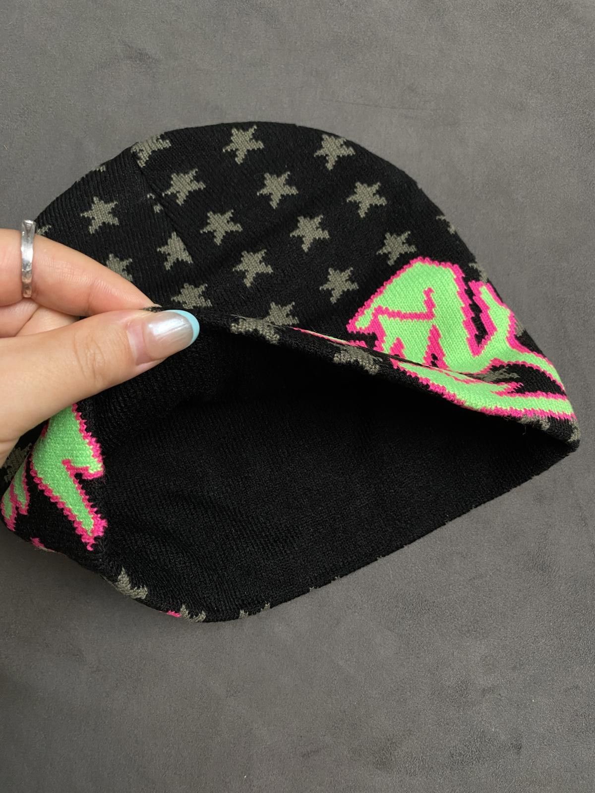 Stray Rats Rare Stray Rats Grafflection Stars Skully No Cuff Beanie BLK Size ONE SIZE - 7 Thumbnail