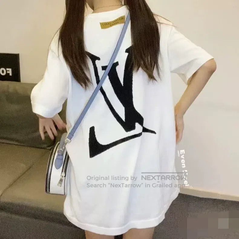Louis Vuitton Louis Vuitton Twisted monogram large logo knit half-sleeve Size US M / EU 48-50 / 2 - 1 Thumbnail