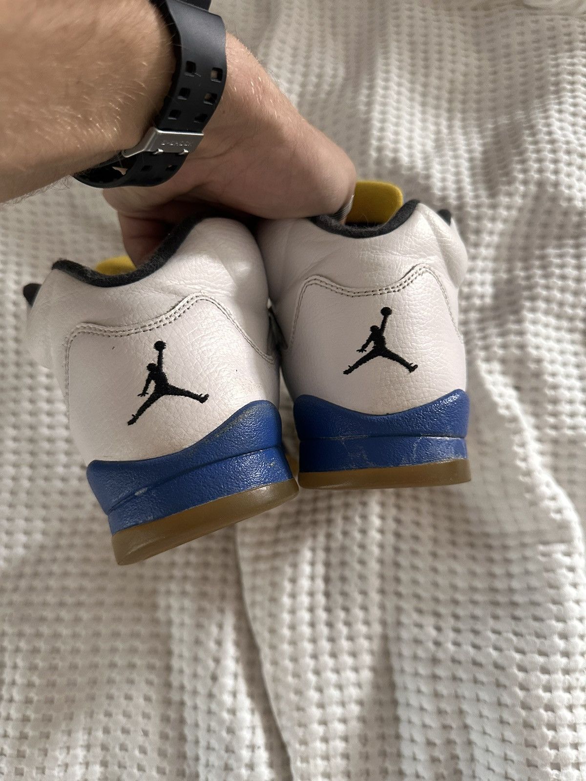 Jordan Brand × Nike Jordan 5 Laney 2013 Size US 7 / EU 40 - 5 Thumbnail