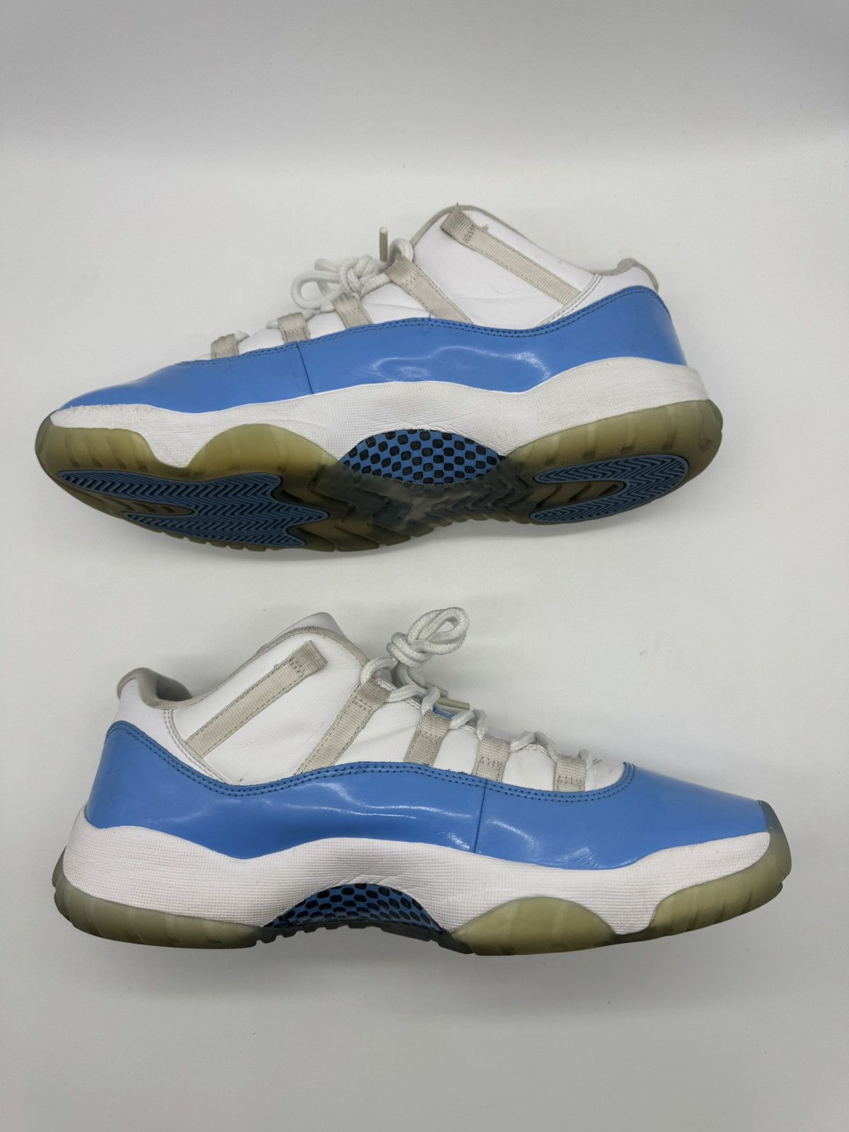 Jordan Brand × Nike Nike Air Jordan 11 Retro Low UNC University Blue Size US 11.5 / EU 44-45 - 3 Thumbnail