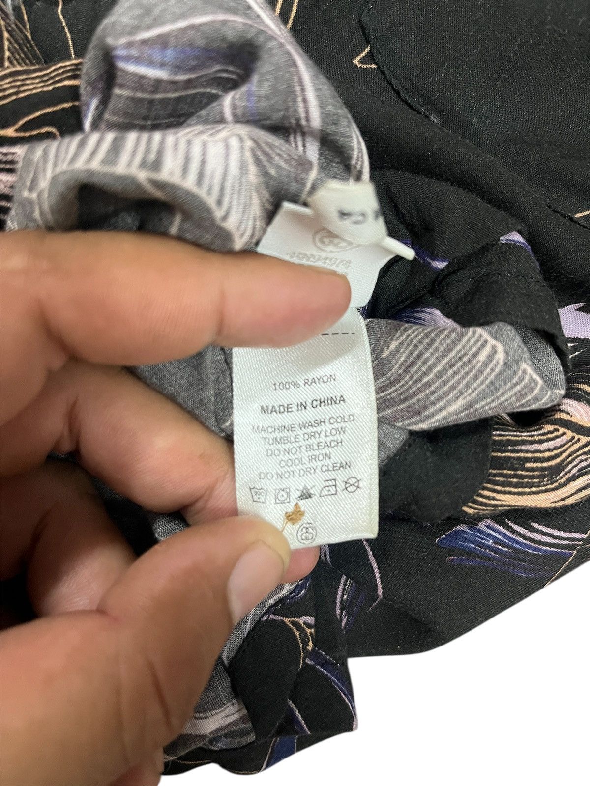 Stussy Stussy laguna beach hawaiian shirt rayon missing one button Size US S / EU 44-46 / 1 - 11 Thumbnail
