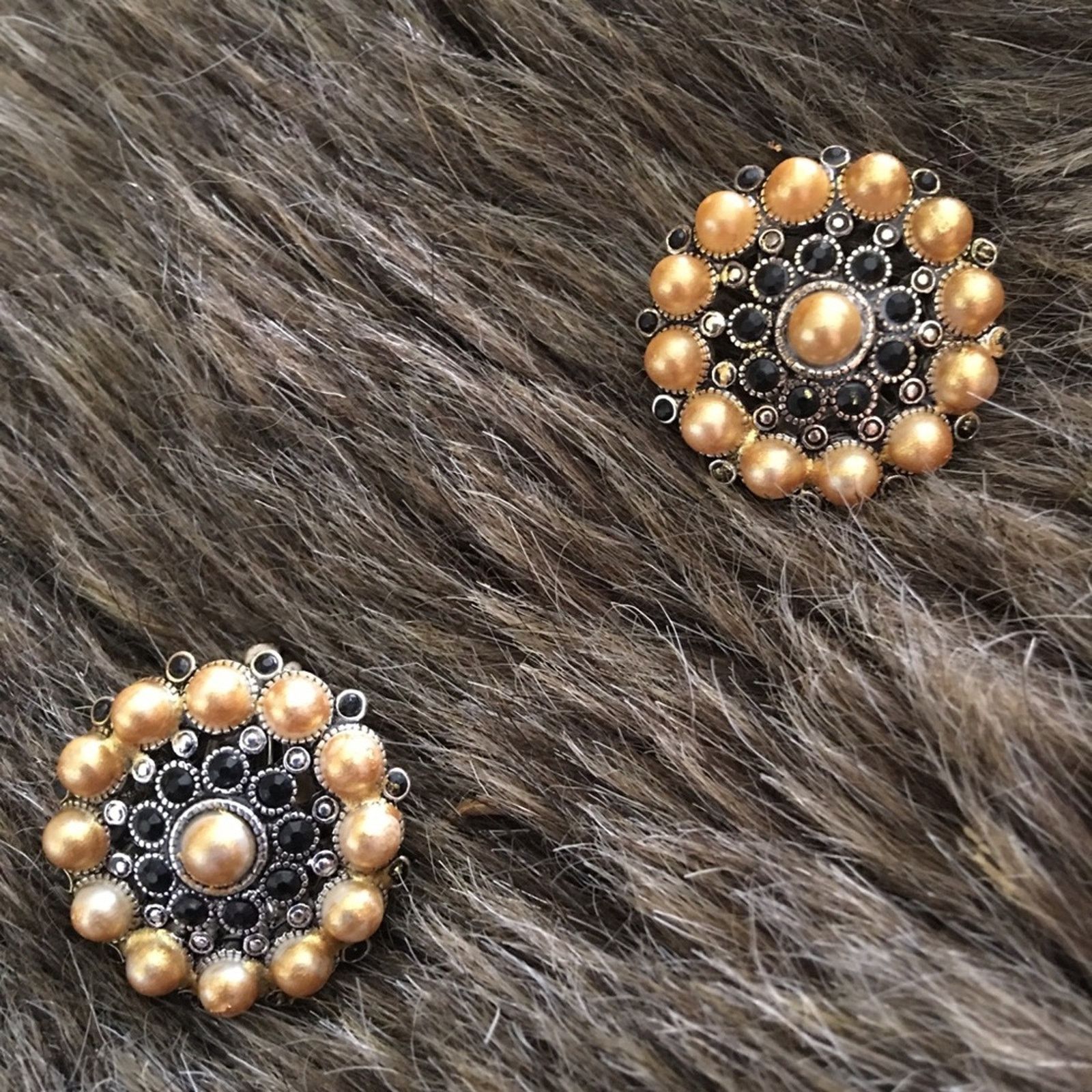 Vintage Vintage 70s golden pearl jeweled clip earrings Size ONE SIZE - 1 Thumbnail