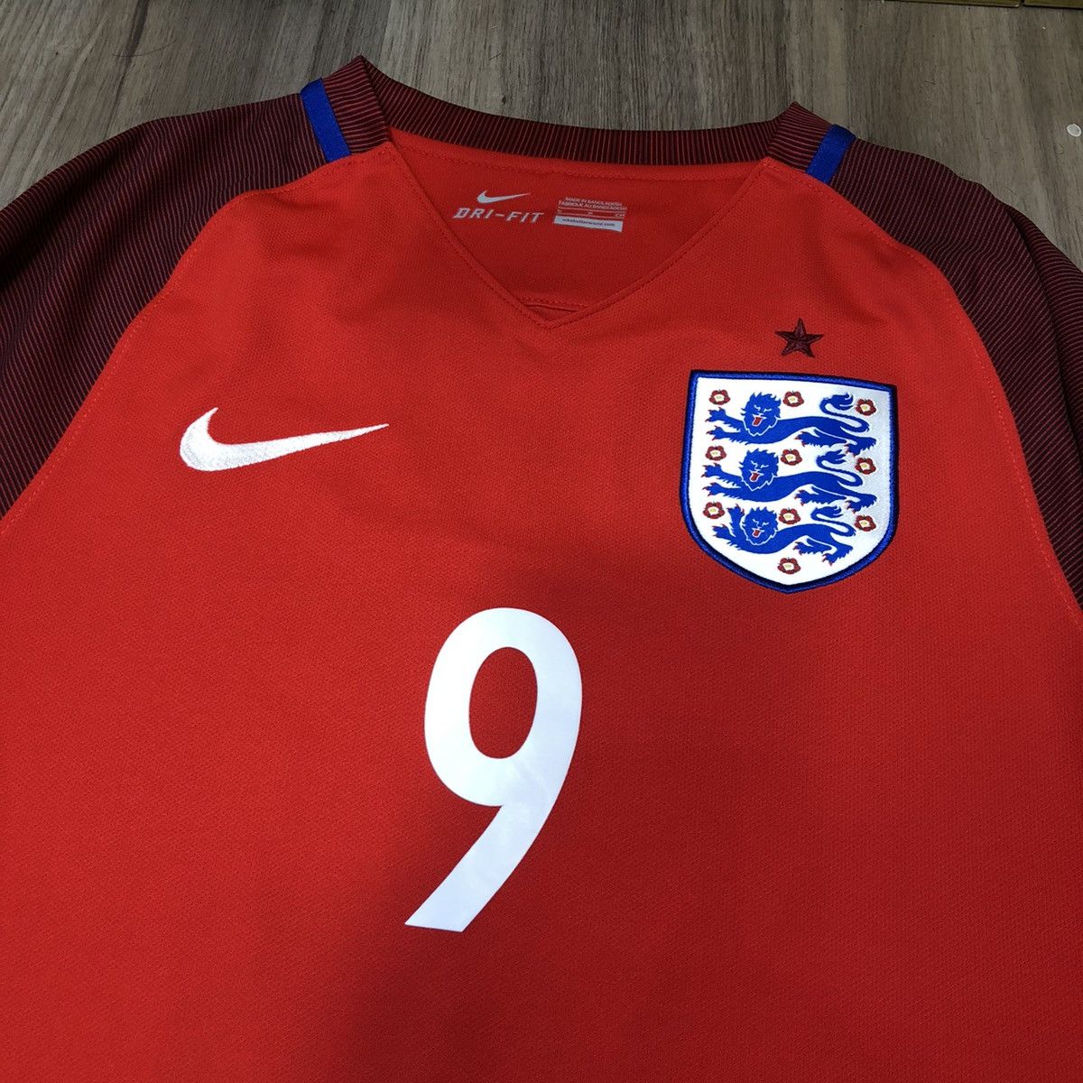 Nike England 16/17 away shirt #9 Kane Size US S / EU 44-46 / 1 - 3 Thumbnail