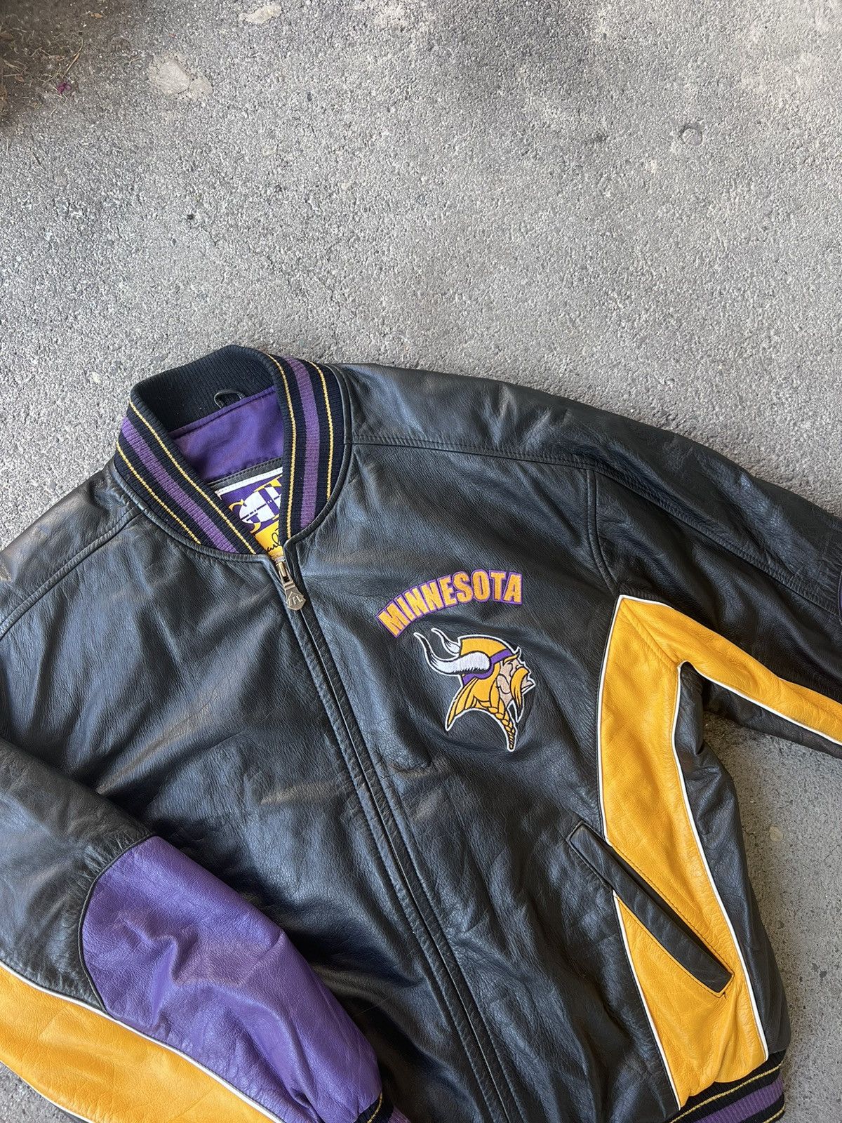 Maker of Jacket Black Leather Jackets Vintage Minnesota Vikings