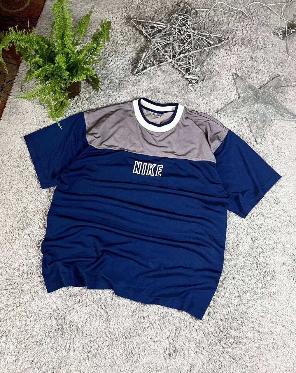 Nike × Vintage 90s T-Shirt Nike Vintage Streetwear Center Logo Rare Swoosh Size US XL / EU 56 / 4 - 1 Thumbnail