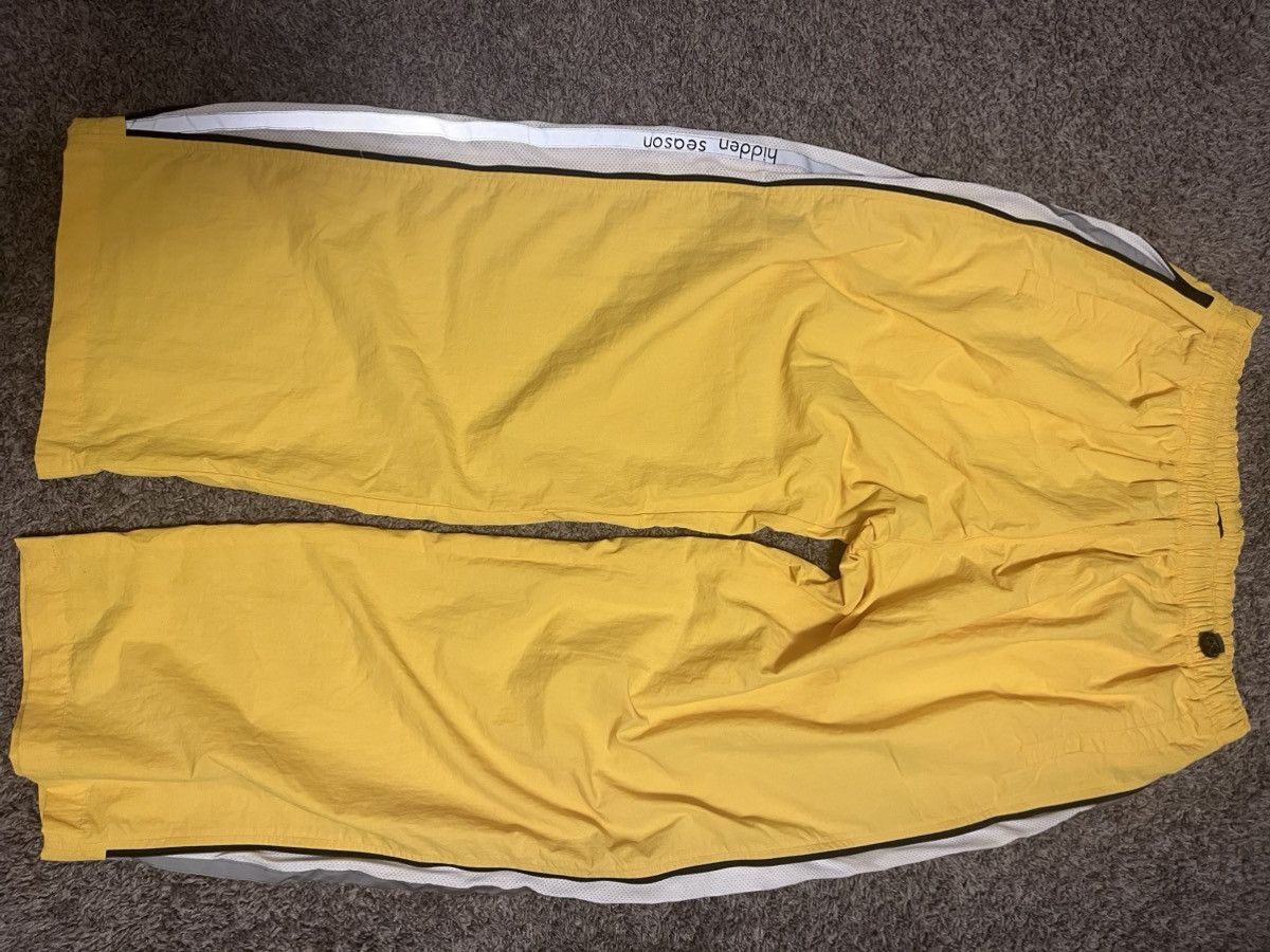 HMDD × The GV Gallery Hidden Season Baggy Yellow Nylon Pants Size US 31 - 1 Thumbnail