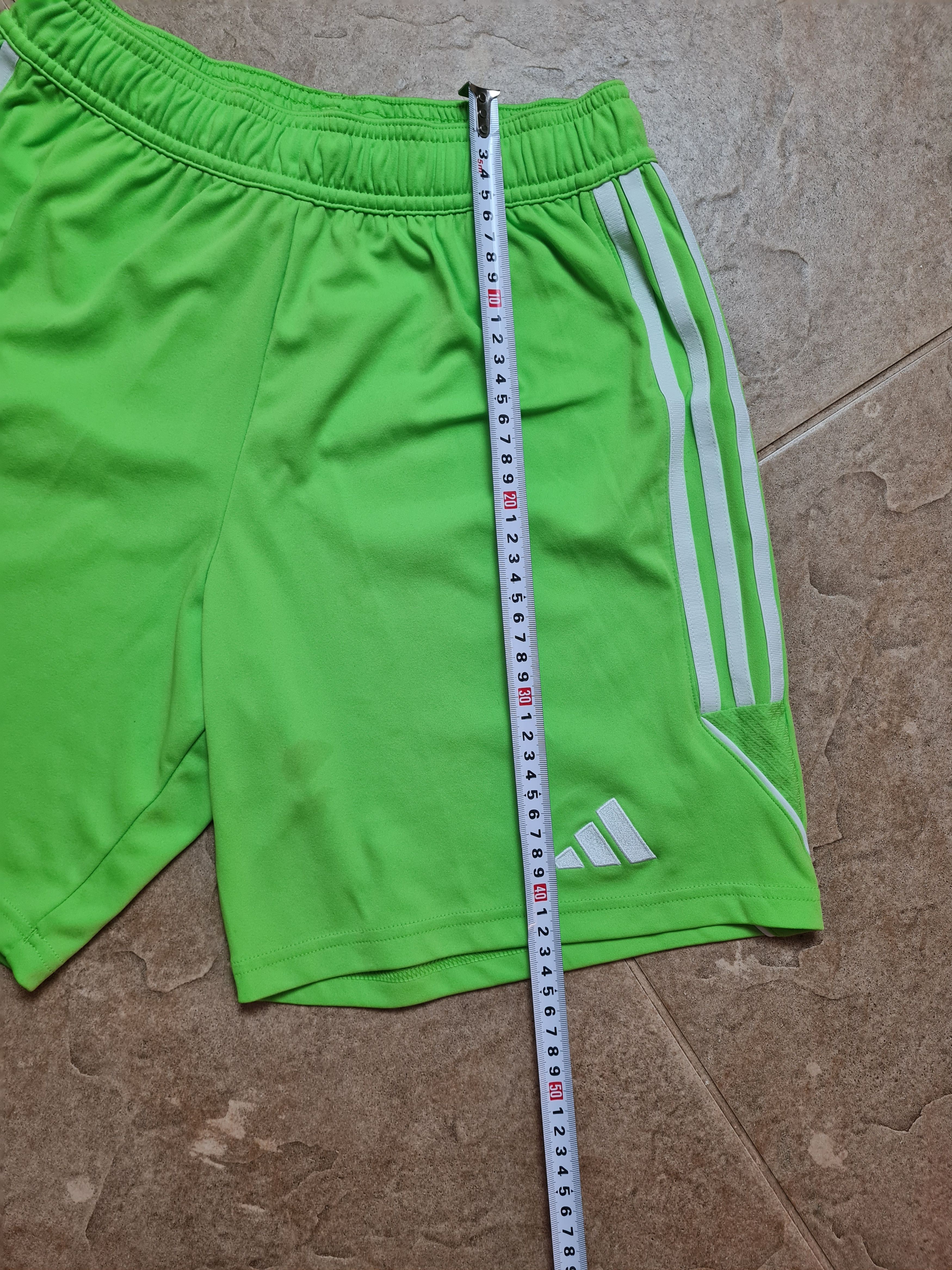 Adidas Leeds United Goalkeeper Adidas Long Sleeve Jersey & Shorts Size US S / EU 44-46 / 1 - 3 Thumbnail