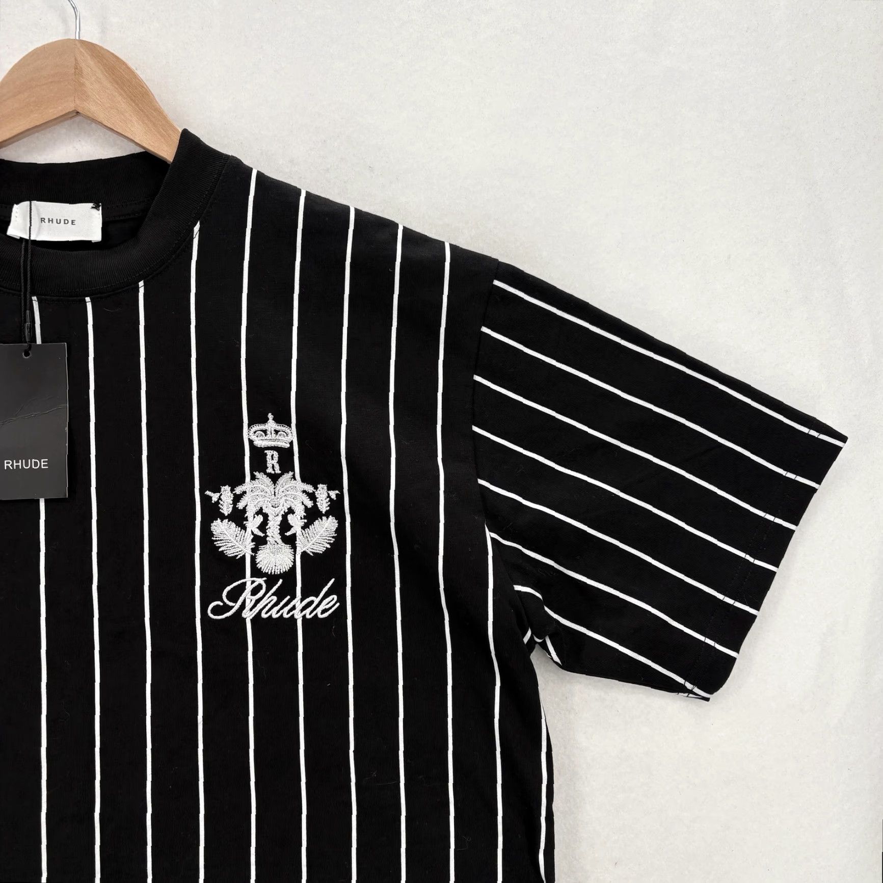 Rhude Rhude Shirt Mens 4XL Black White Pinstripe Crest Logo Cotton Tee Streetwear NWT Size US XXL / EU 58 / 5 - 2 Thumbnail
