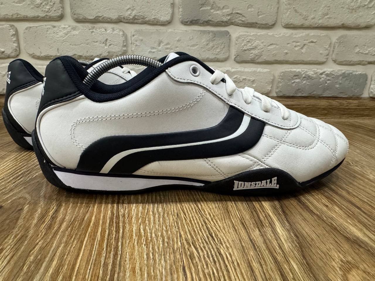 Vintage Lonsdale London Vintage Y2K Low Top Leather Shoes Size US 10 / EU 43 - 12 Thumbnail