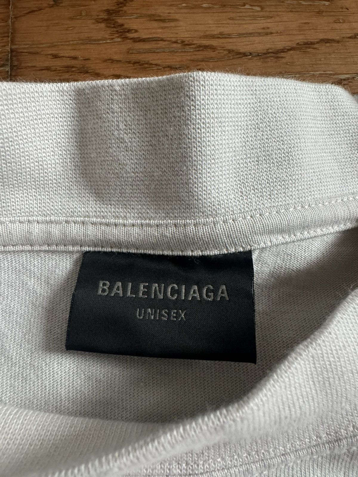 Balenciaga BALENCIAGA 22AW Be different embroidery T-shirt Size US L / EU 52-54 / 3 - 7 Thumbnail