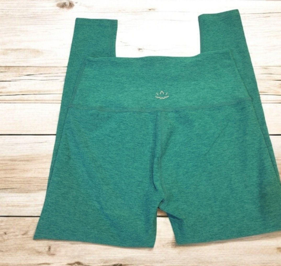 Beyond Yoga Beyond Yoga Spacedye™ Legging M/L SOLD OUT! Never Worn Size 30" / US 8 / IT 44 - 8 Thumbnail