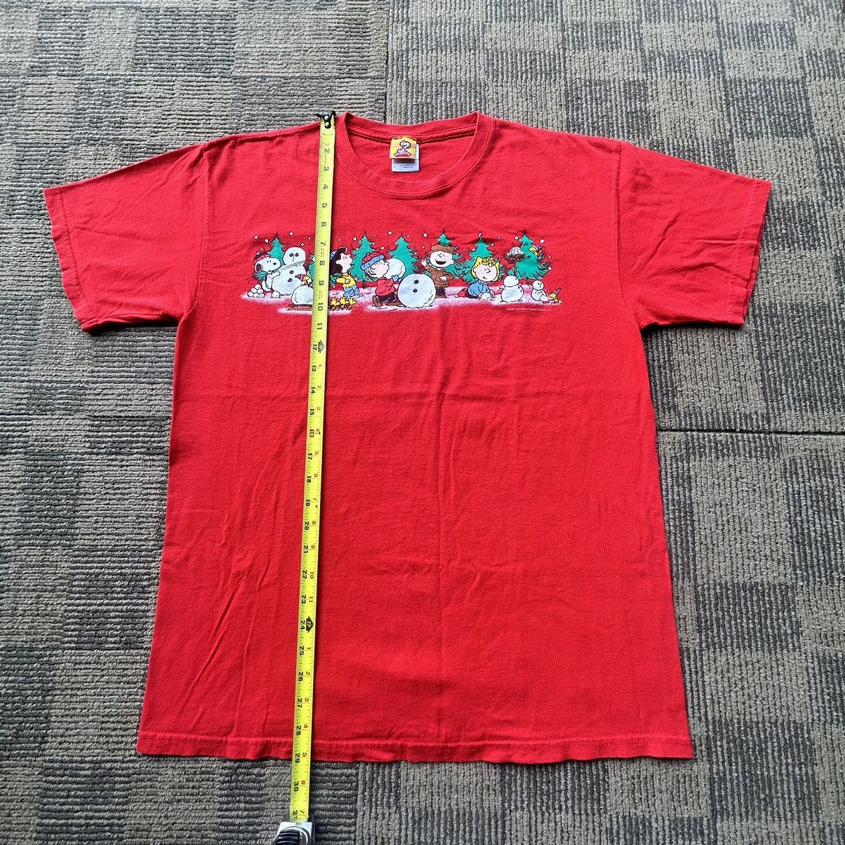 Vintage Vtg Y2K The Peanuts Charlie Brown Snow Graphic T-shirt Size US L / EU 52-54 / 3 - 4 Thumbnail