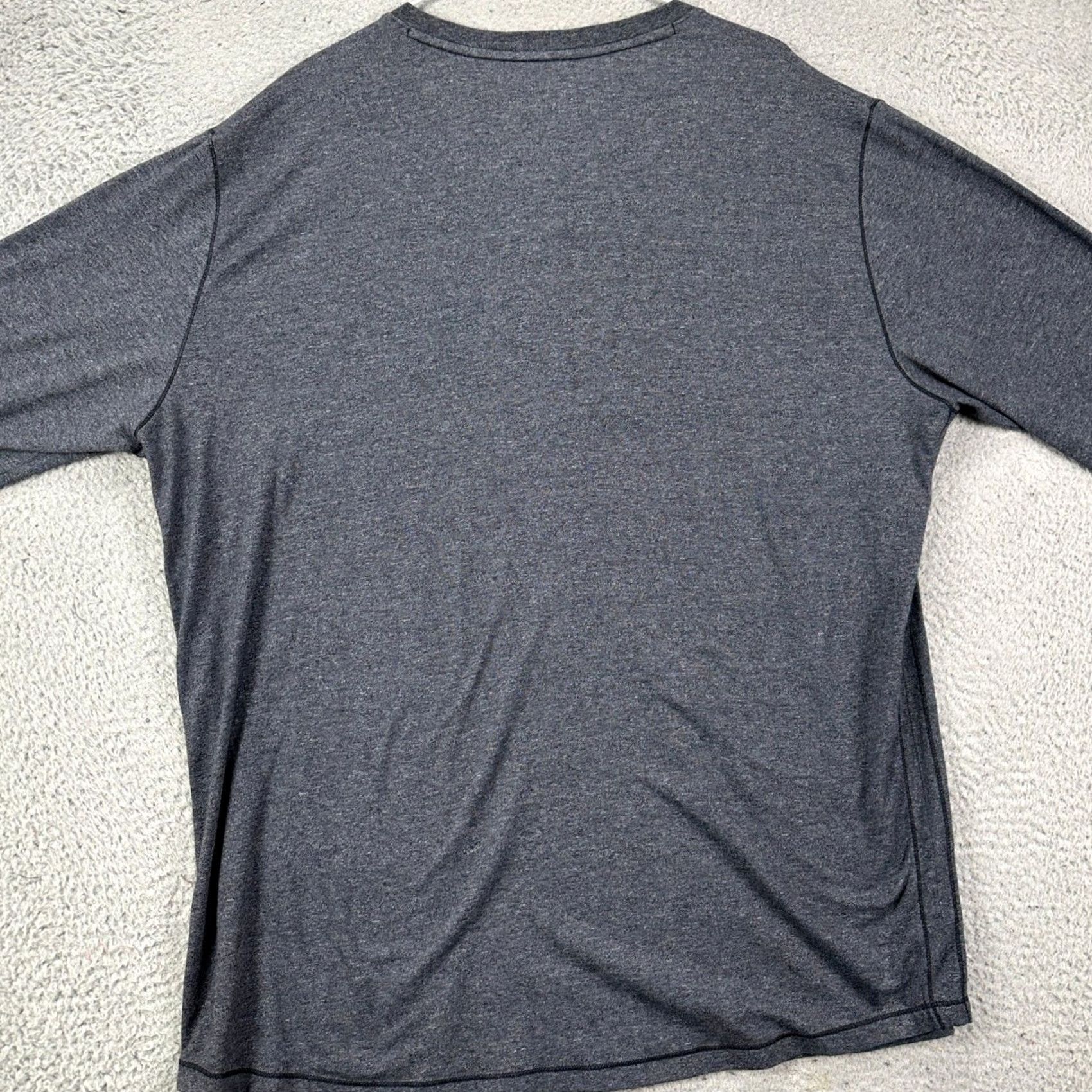 Under Armour Under Armour Project Rock Henley Long Sleeve T-Shirt 2XL Mens Gray HeatGear Moisture Wicking Athletic Performance Shirt Size US XXL / EU 58 / 5 - 2 Thumbnail