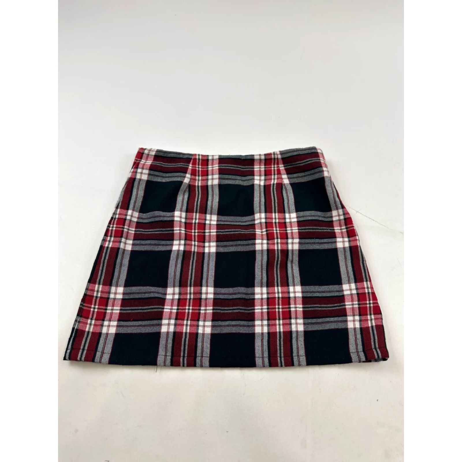 Mossimo Mossimo Skirt Womens 3 Red Plaid Zipper Casual Straight & Pencil Classic Outdoor Size 26" / US 2 / IT 38 - 2 Thumbnail