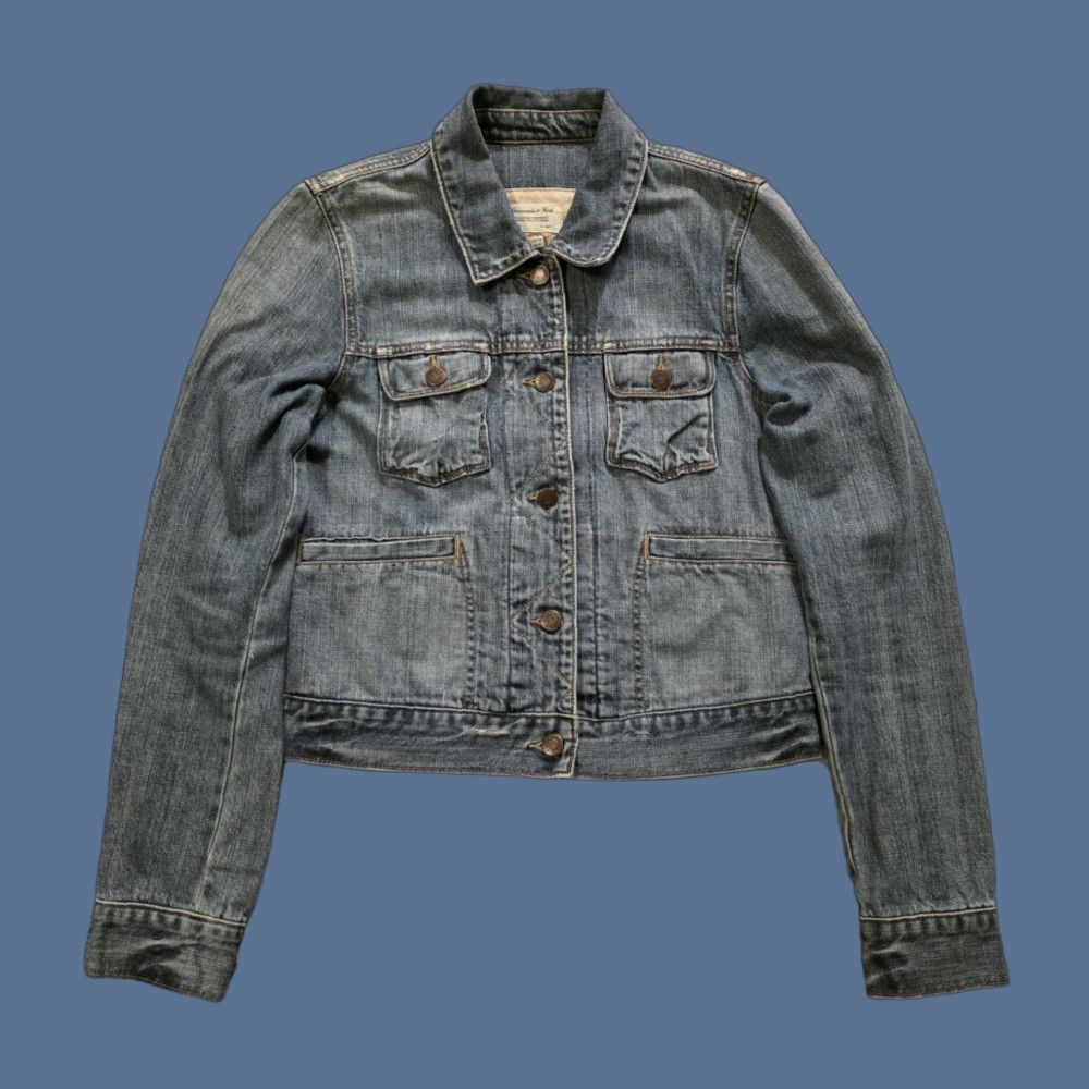 Abercrombie & Fitch VINTAGE Abercrombie & Fitch Women's Denim Trucker Jacket Short Cropped Blue Cotton Button Pockets Collared Casual, Travel, Party 90s Grunge Womens M Size M / US 6-8 / IT 42-44 - 1 Thumbnail