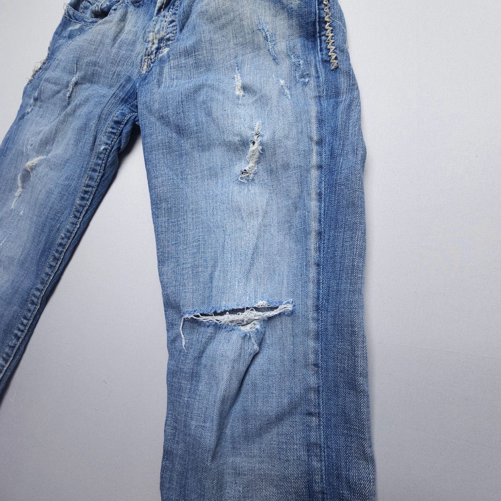 Vintage Buckle BKE Culture Capri Jeans Blue Distressed Low Rise 28 Regular Women Jeans Capris 5-Pocket Denim Capris Size 28" / US 6 / IT 42 - 6 Thumbnail