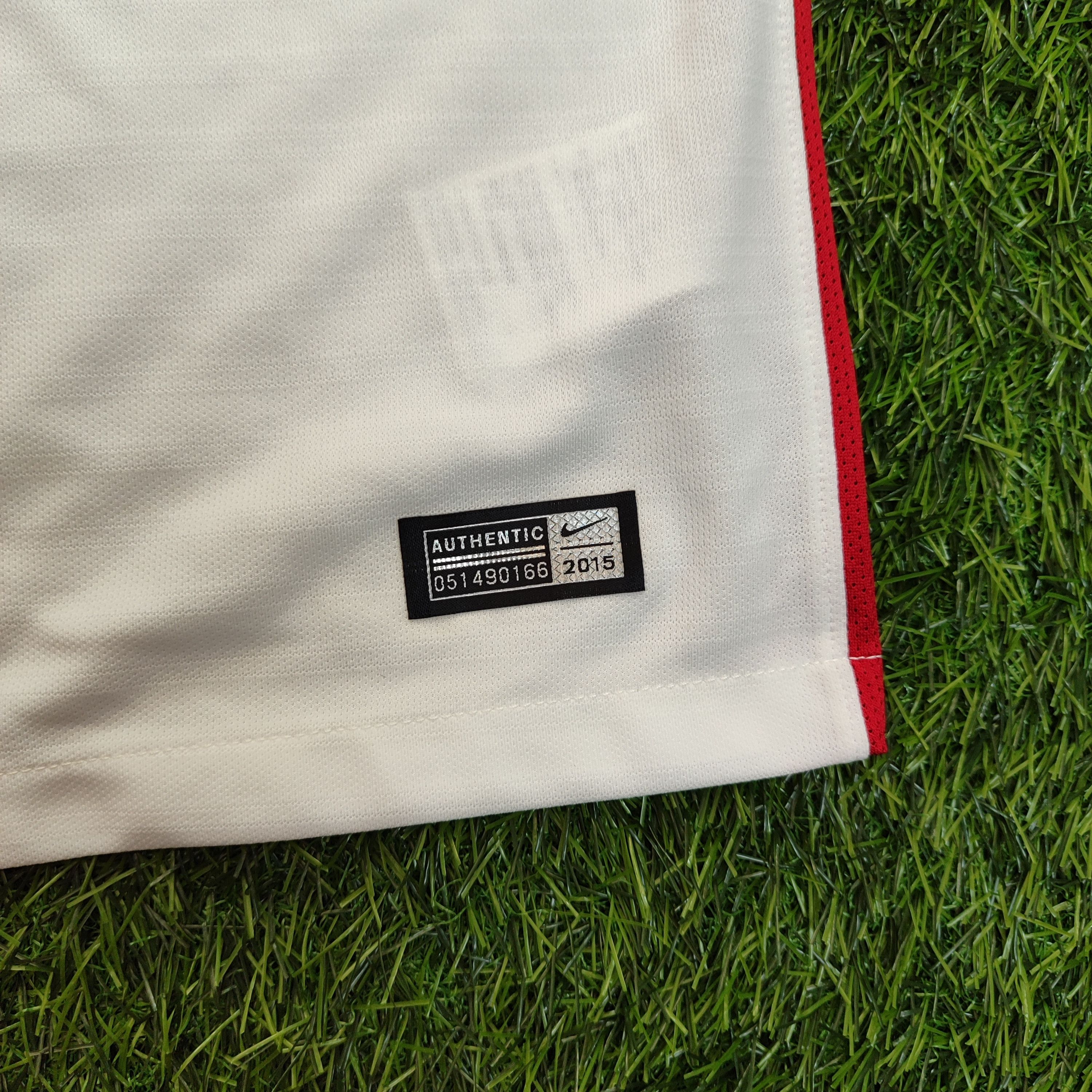 Nike Nike France Away 2015 Griezmann #11 Soccer Jersey Size US M / EU 48-50 / 2 - 7 Thumbnail