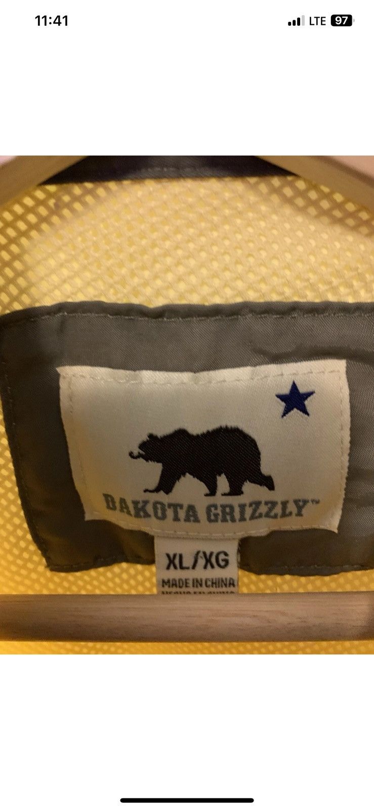 Dakota Grizzly Dakota Grizzly Mens Sz XL Button Shirt Yellow Zip Pockets Size US XL / EU 56 / 4 - 2 Thumbnail