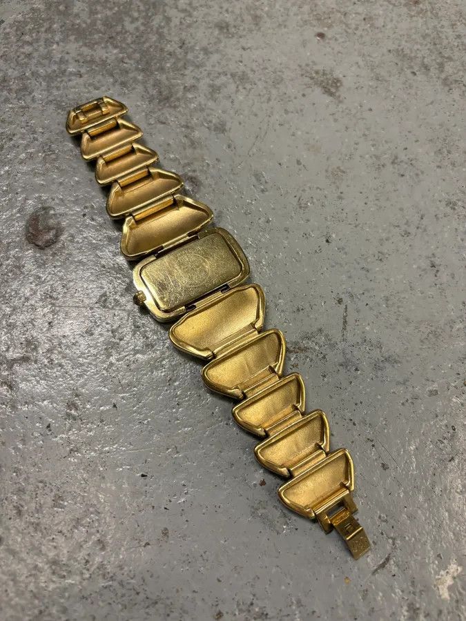 Roberto Cavalli 2000s Roberto Cavalli Gold Chunky Link Snake Watch Size ONE SIZE - 6 Thumbnail