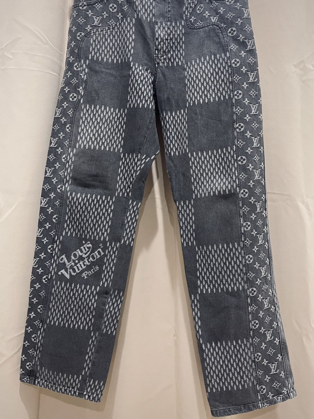 Louis Vuitton Louis Vuitton Nigo Grey Giant Damier Monogram Jeans Size US 30 / EU 46 - 14 Thumbnail