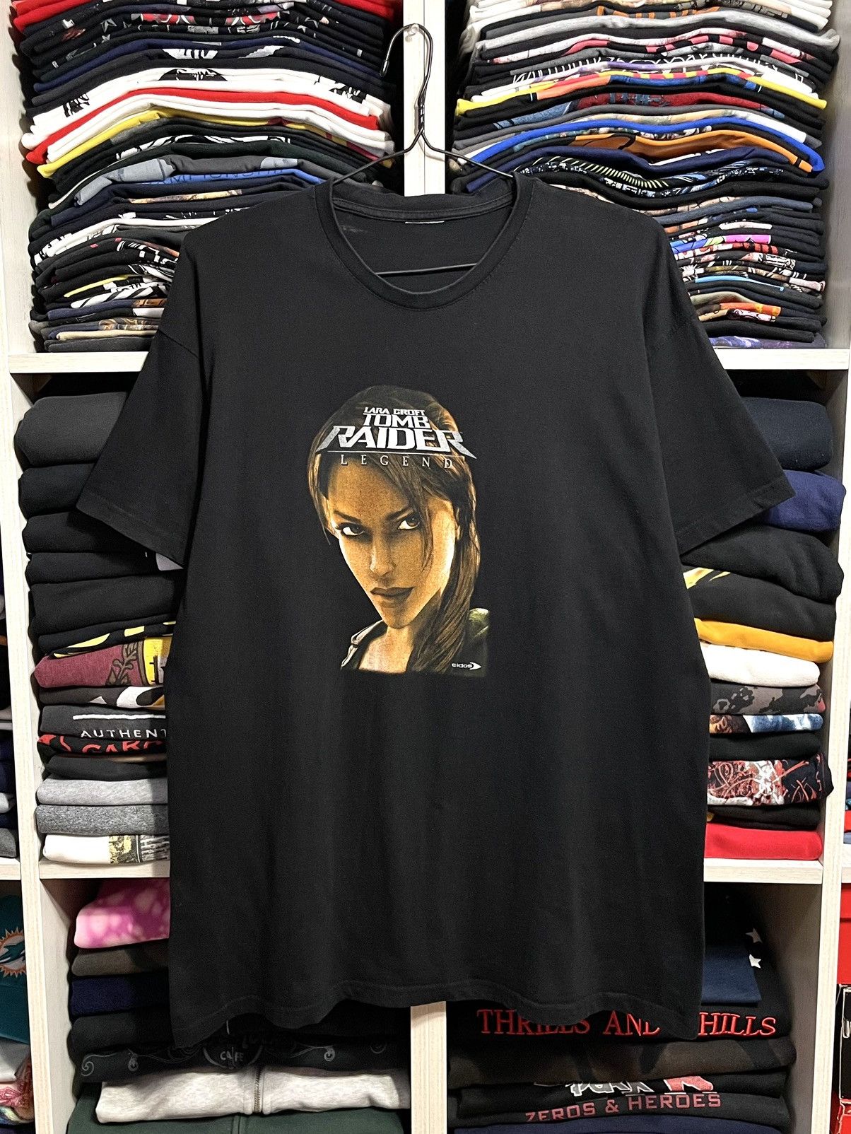Vintage Vintage Y2K Lara Croft Tomb Raider Video Game Promo T-Shirt Size US XL / EU 56 / 4 - 6 Thumbnail