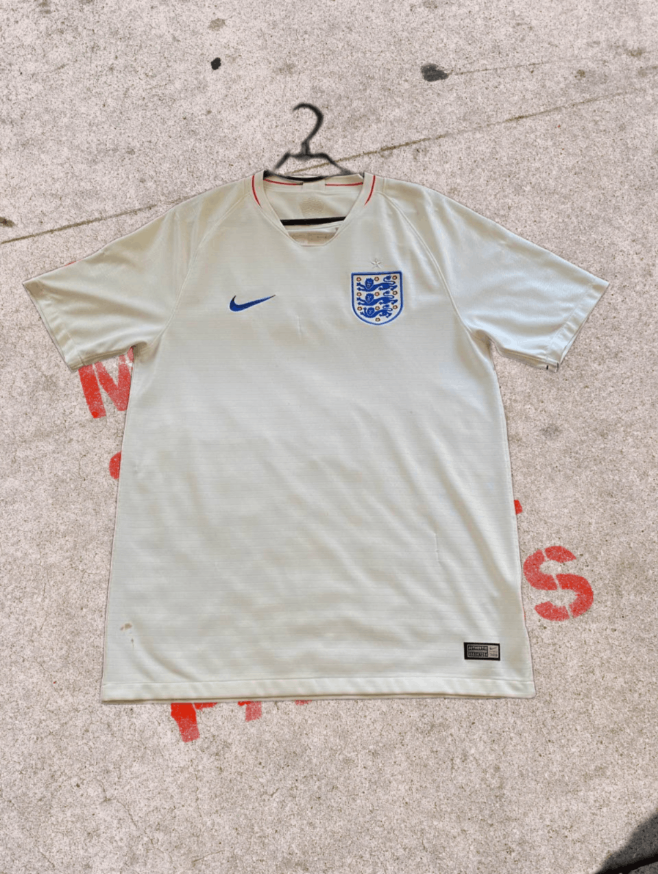 Nike Nike England jersey Size US L / EU 52-54 / 3 - 1 Thumbnail