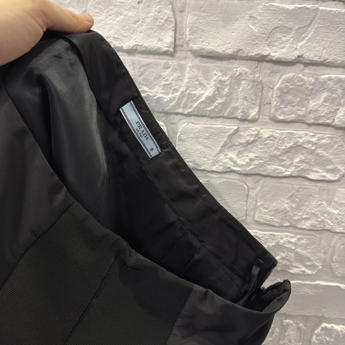Prada Prada 100 % Nylon Skirt Luxury size 42 Made in Italy Size 28" / US 6 / IT 42 - 5 Thumbnail