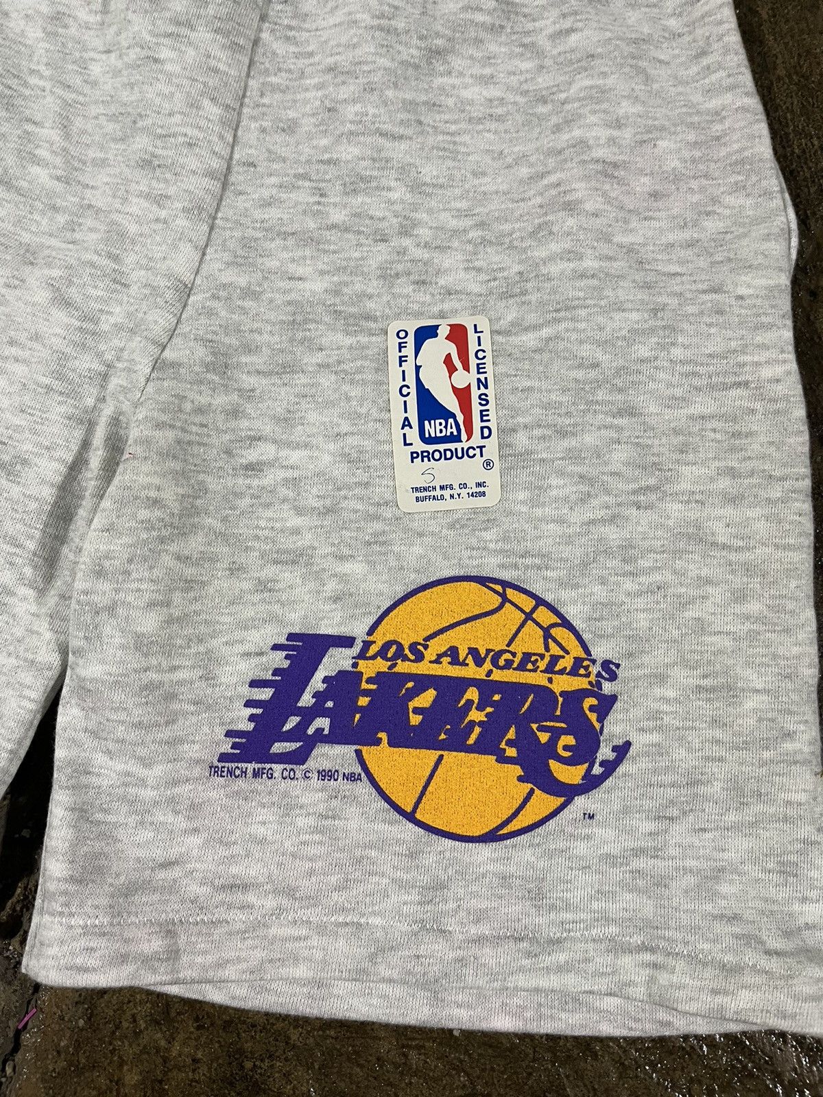 NBA × Vintage Crazy Vintage 90s Los Angeles NBA Shorts Essential Rare NWT Size US 26 / EU 42 - 4 Thumbnail