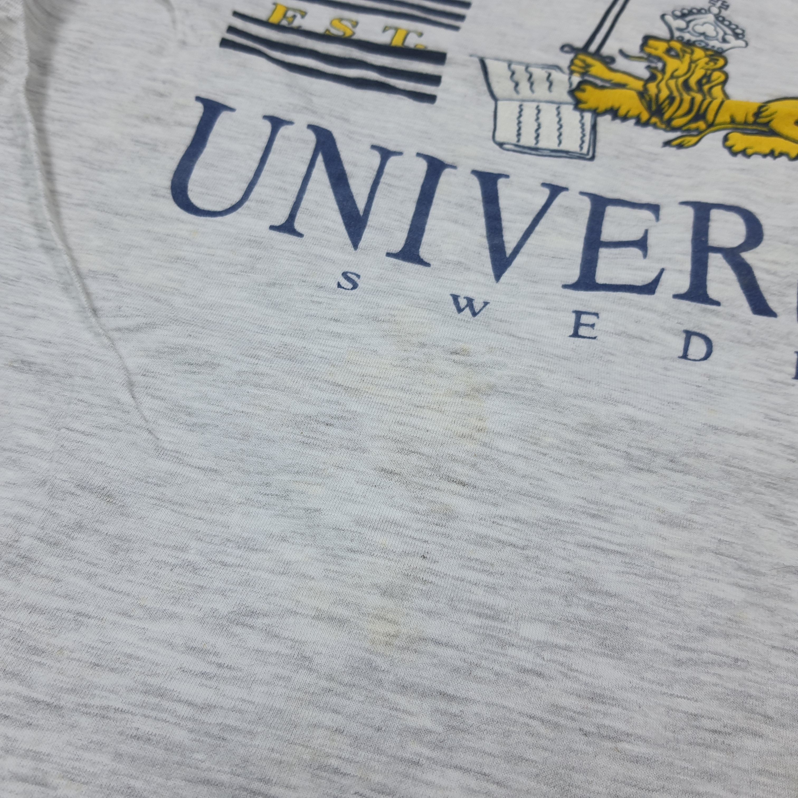 Vintage Vintage LUND University Sweden Single Stitch Tshirt C285N70 Size US M / EU 48-50 / 2 - 8 Thumbnail