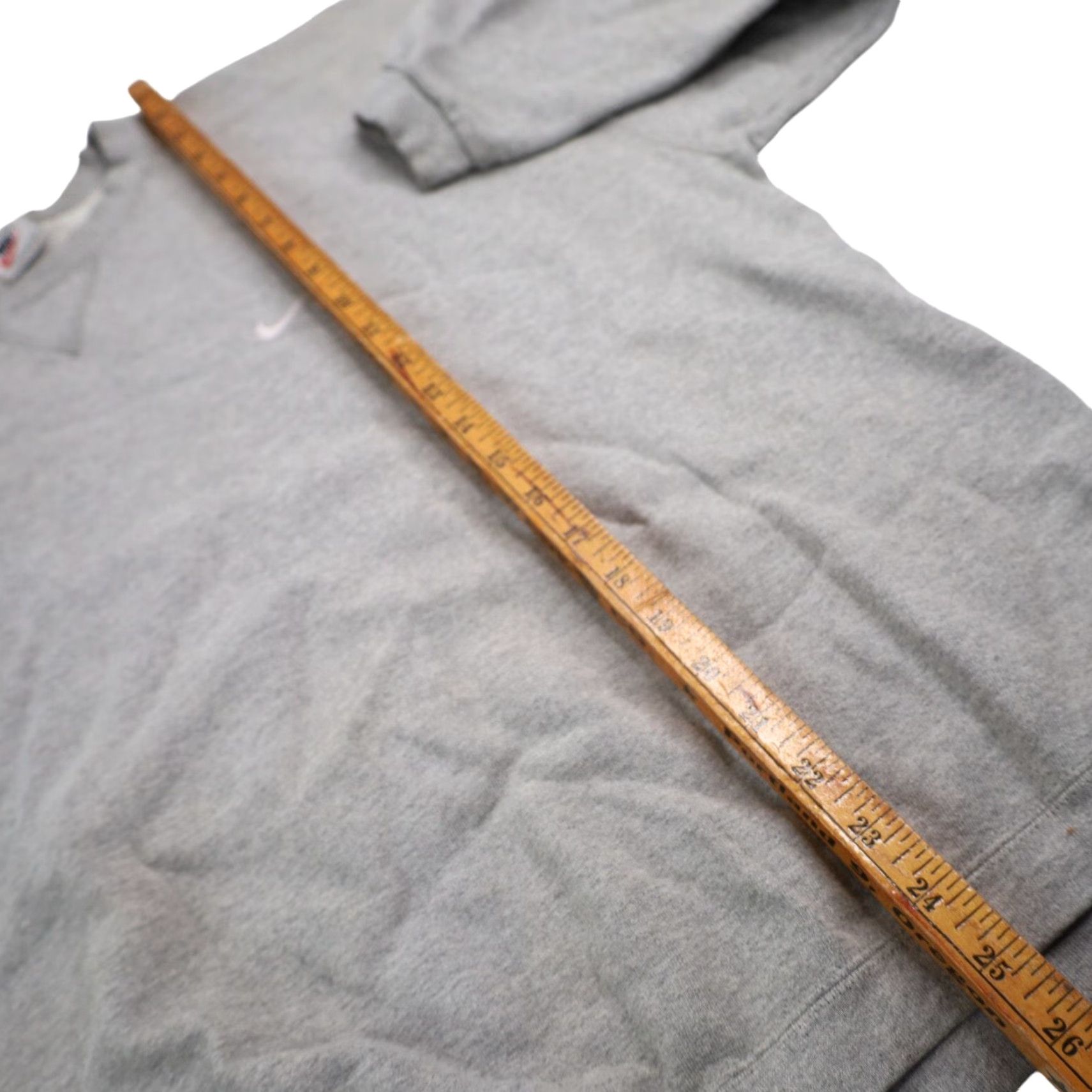 Nike VINTAGE Nike Womens Large Sweatshirt Pullover Mini Swoosh Gray 90s Women Ladies Size L / US 10 / IT 46 - 7 Thumbnail