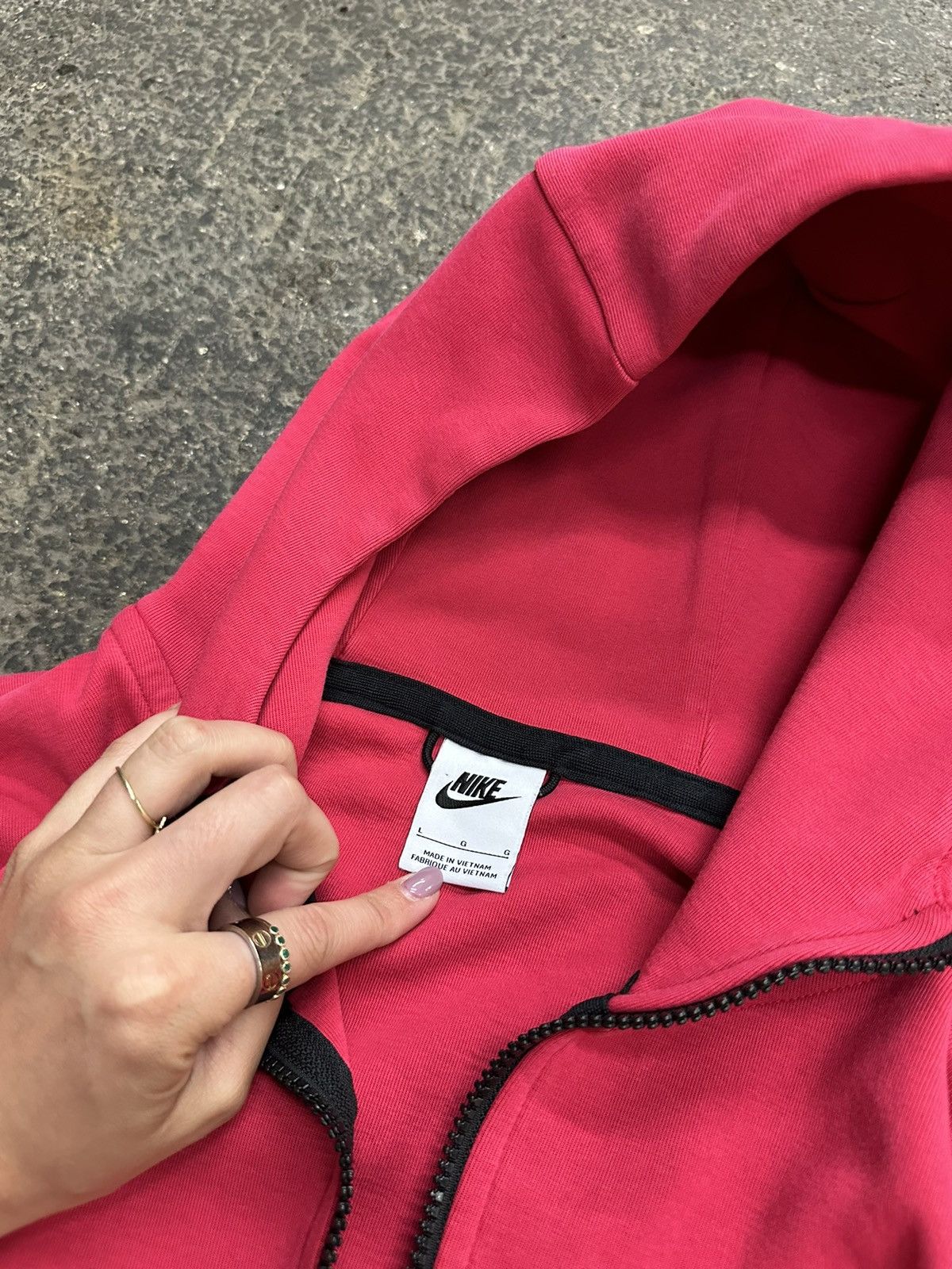 Vintage Nike tech very berry black full zip hoodie Size US L / EU 52-54 / 3 - 6 Thumbnail