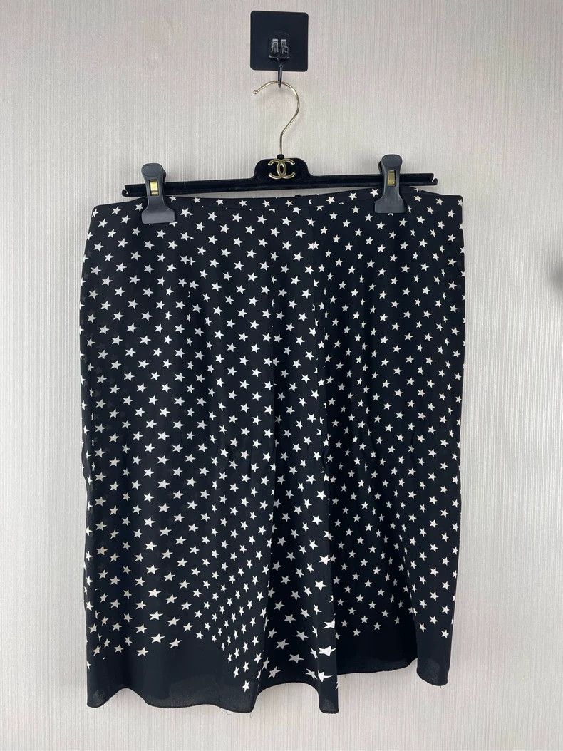 Prada PradaFull of stars skirt 2503-Nextarrow Size 28" / US 6 / IT 42 - 1 Thumbnail